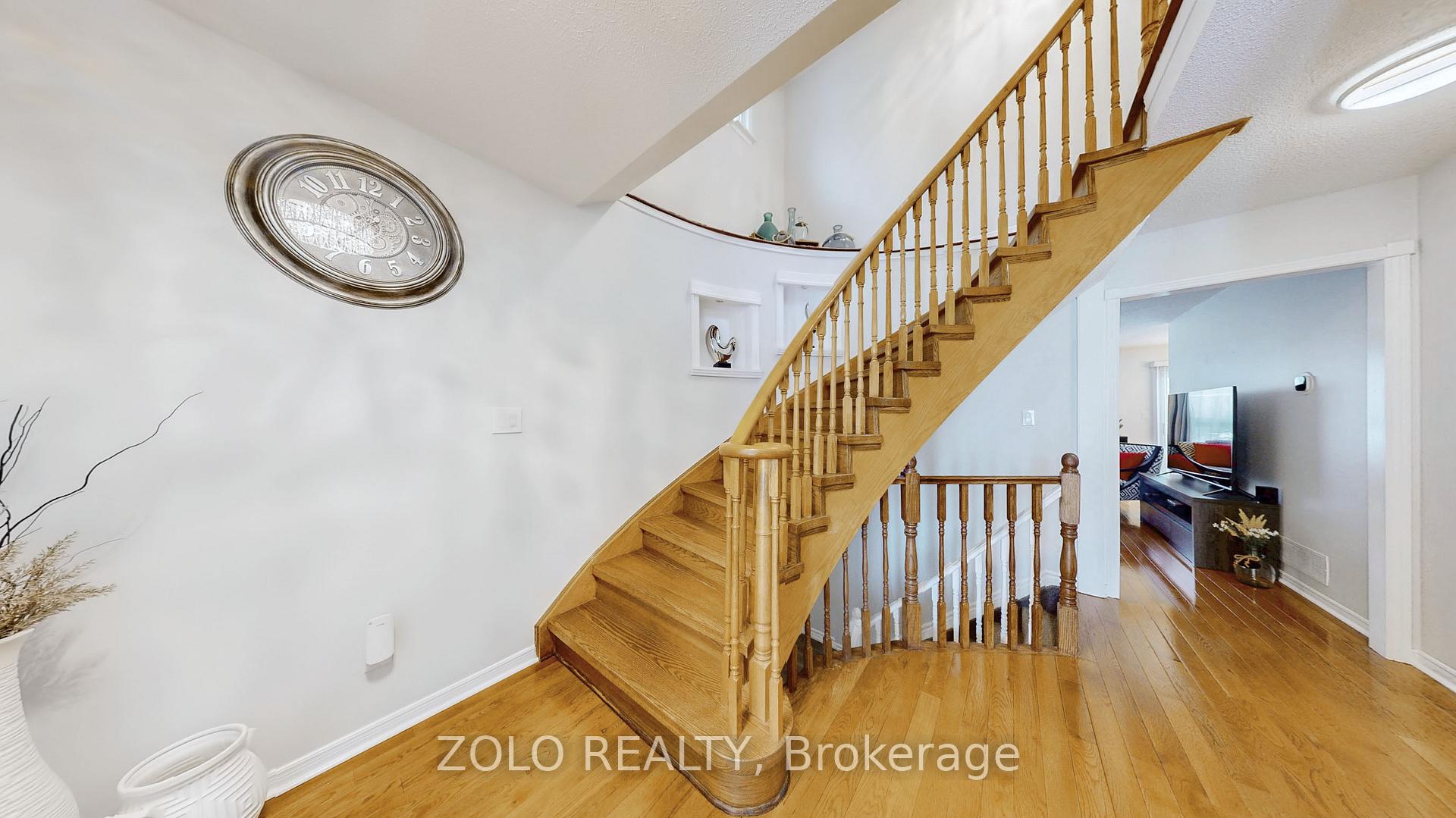 Photo 24 of 184 Overbank Drive, Oshawa, McLaughlin — HOMEH