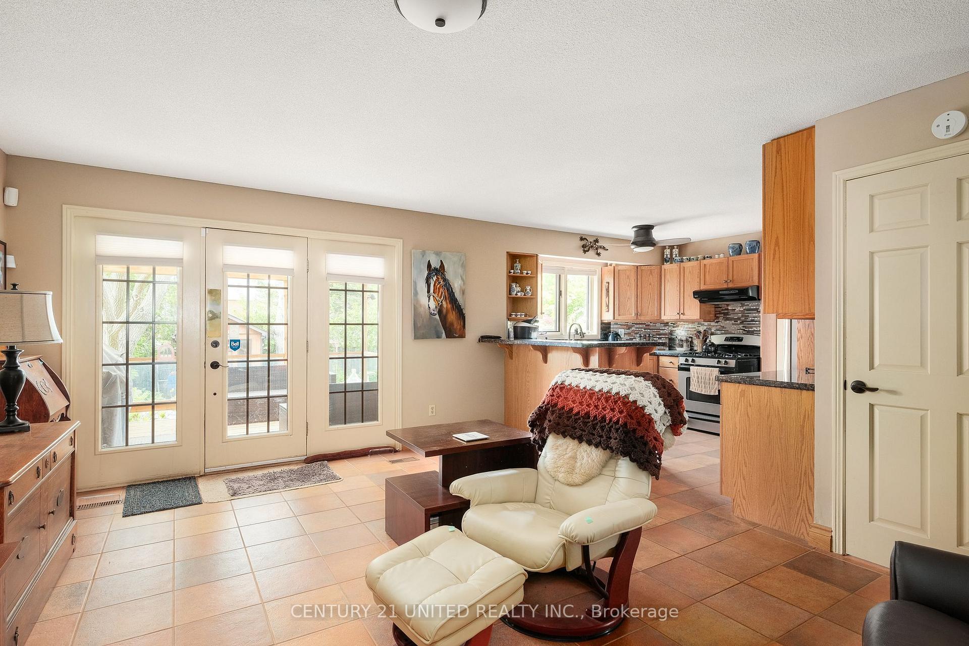 Photo 11 of 1890 Cherryhill Road, Peterborough, Monaghan Ward 2 — HOMEH