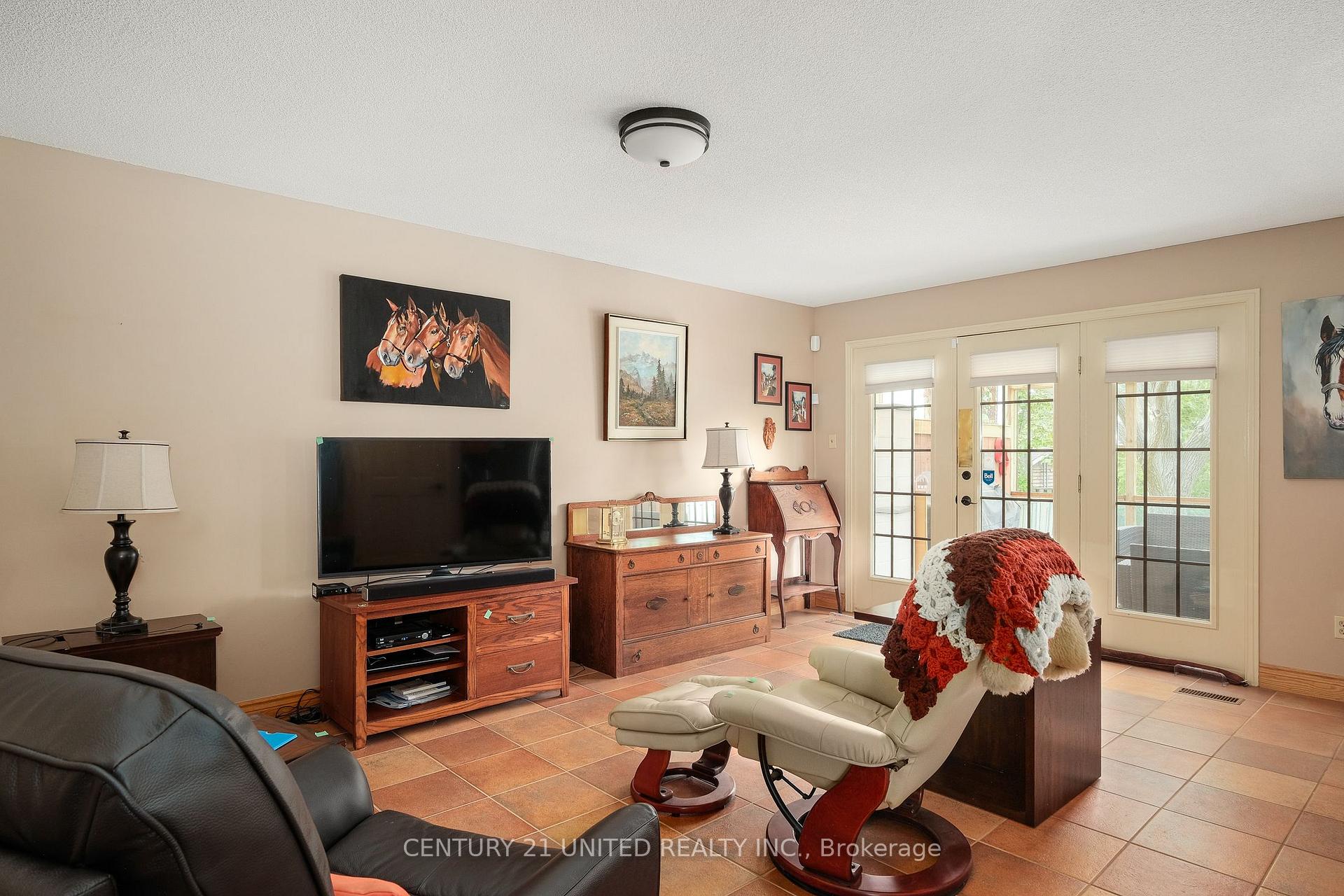Photo 12 of 1890 Cherryhill Road, Peterborough, Monaghan Ward 2 — HOMEH