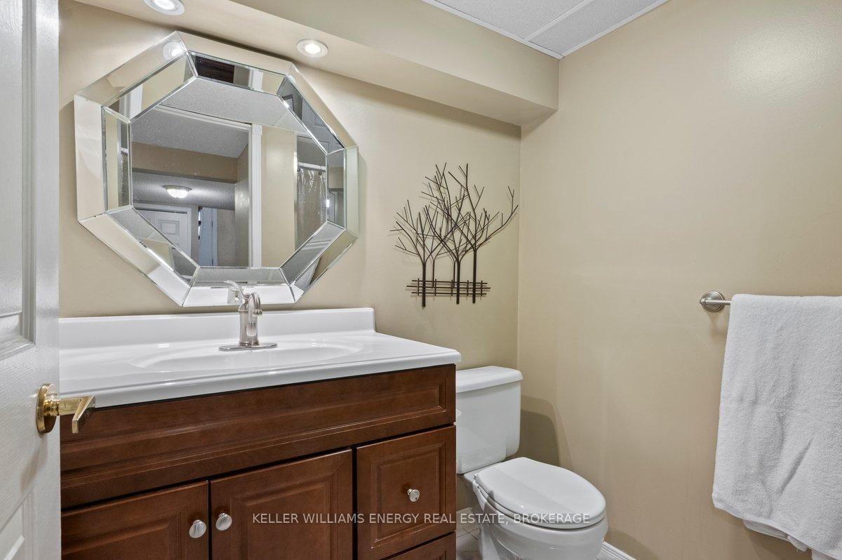 Photo 1 of 860 Sundance Circle, Oshawa, Northglen — HOMEH