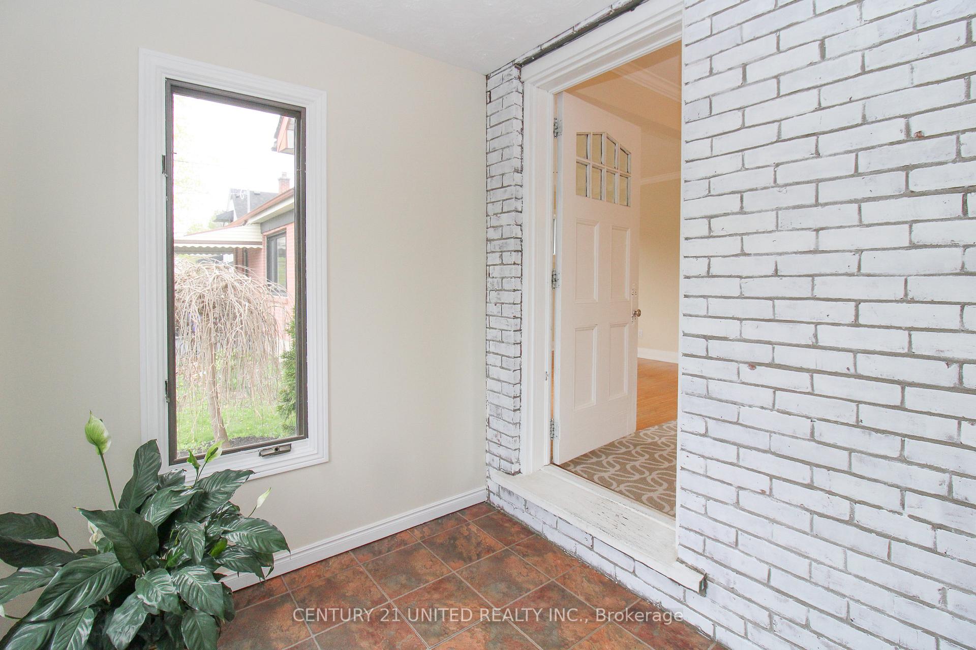 Photo 7 of 96 Montgomery Street, Peterborough, Otonabee Ward 1 — HOMEH