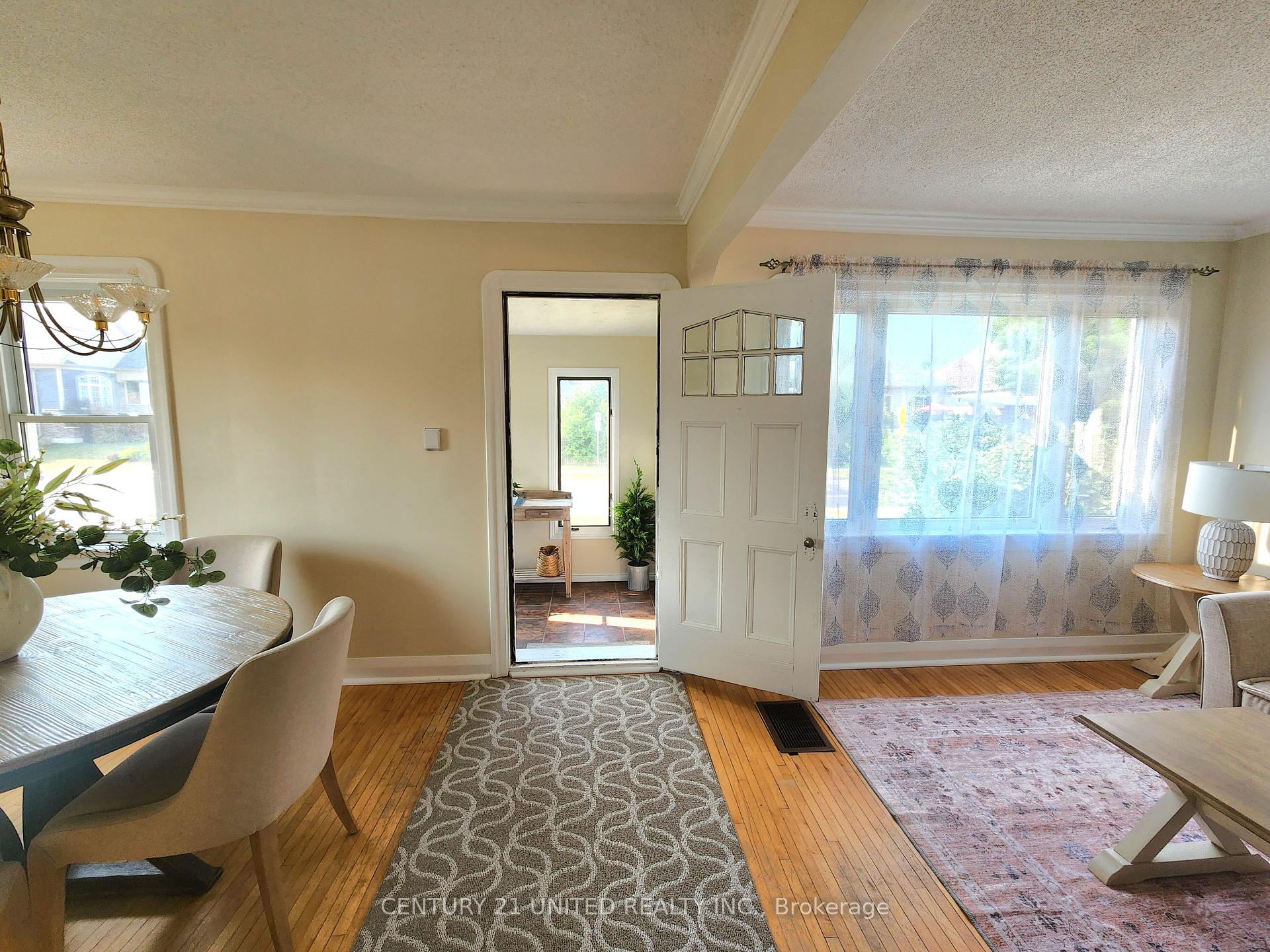 Photo 8 of 96 Montgomery Street, Peterborough, Otonabee Ward 1 — HOMEH