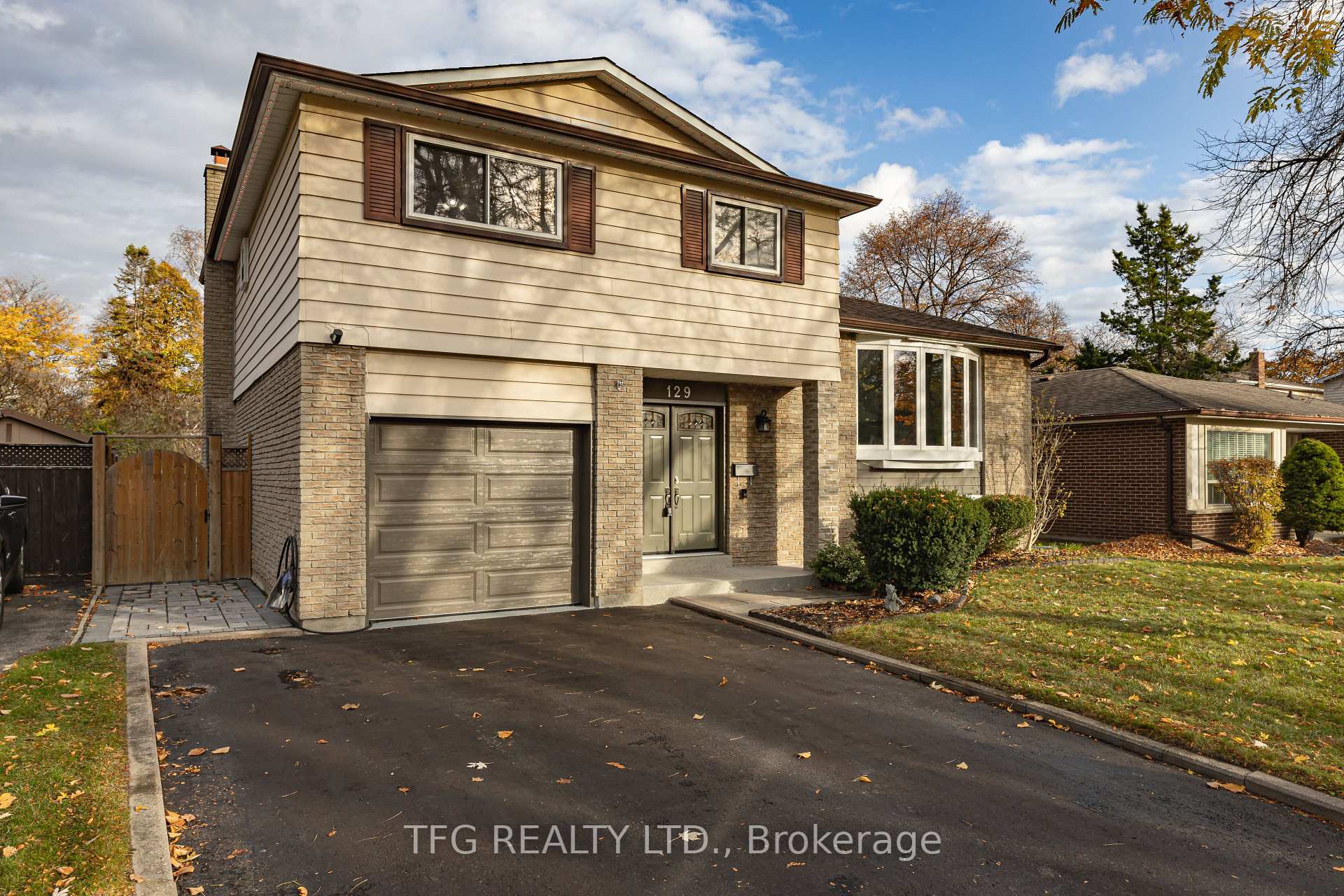 Photo 1 of 129 Bell Drive, Whitby, Lynde Creek — HOMEH