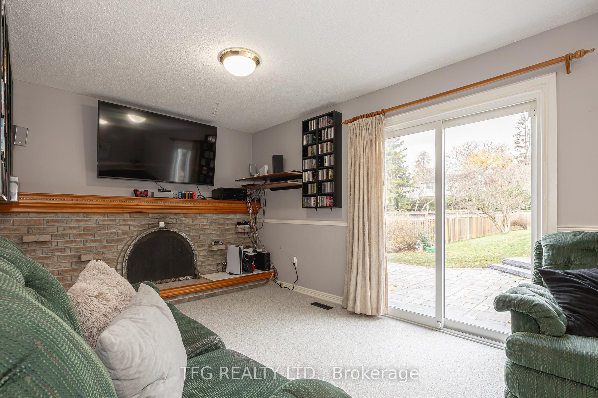 Photo 16 of 129 Bell Drive, Whitby, Lynde Creek — HOMEH