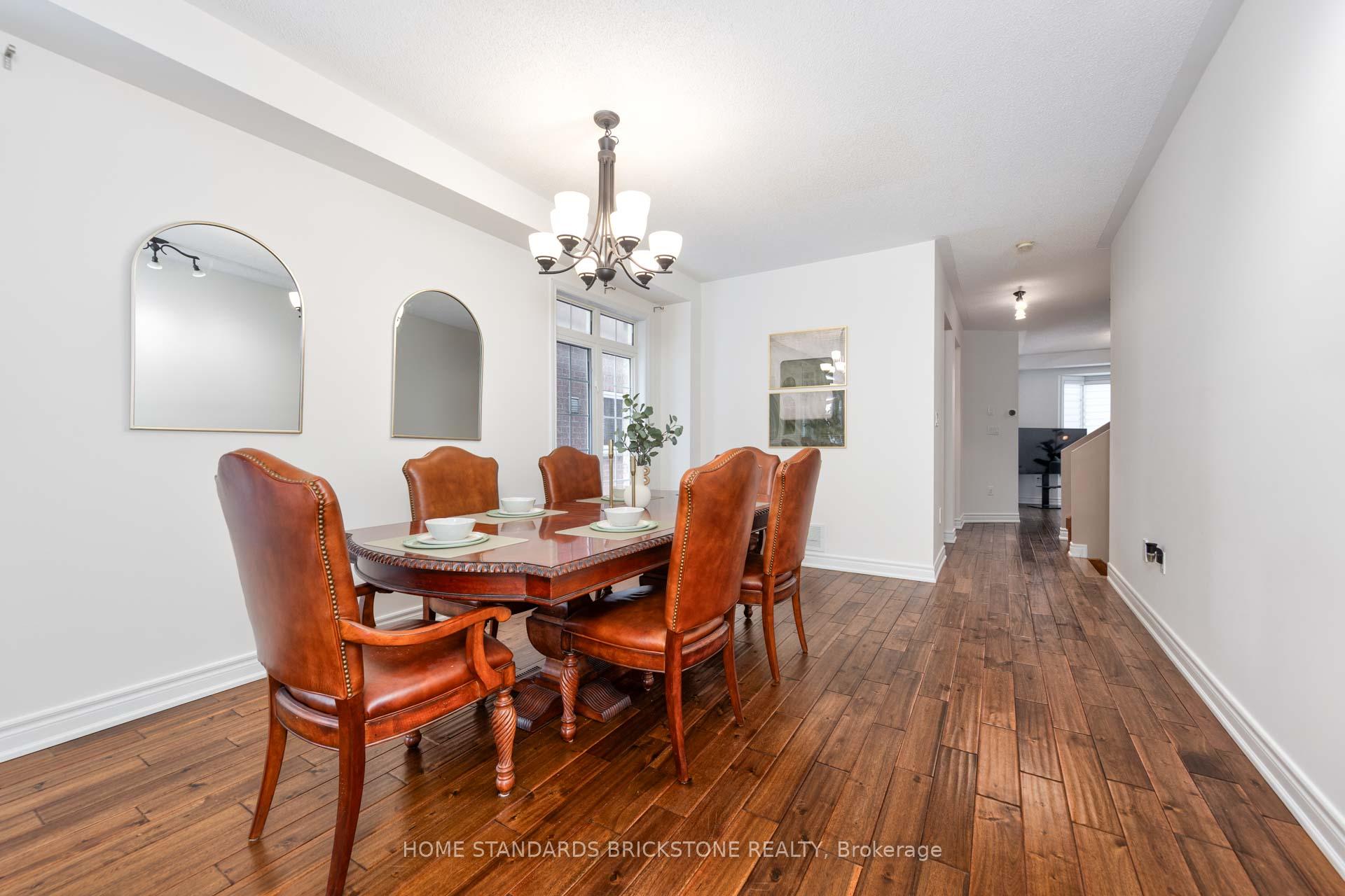 Photo 4 of 105 Mintwood Road, Vaughan, Patterson — HOMEH