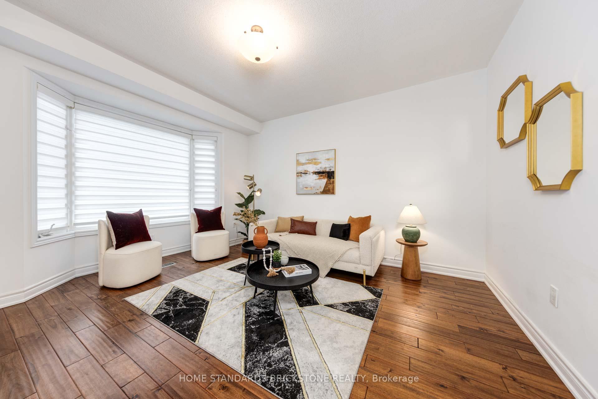 Photo 14 of 105 Mintwood Road, Vaughan, Patterson — HOMEH