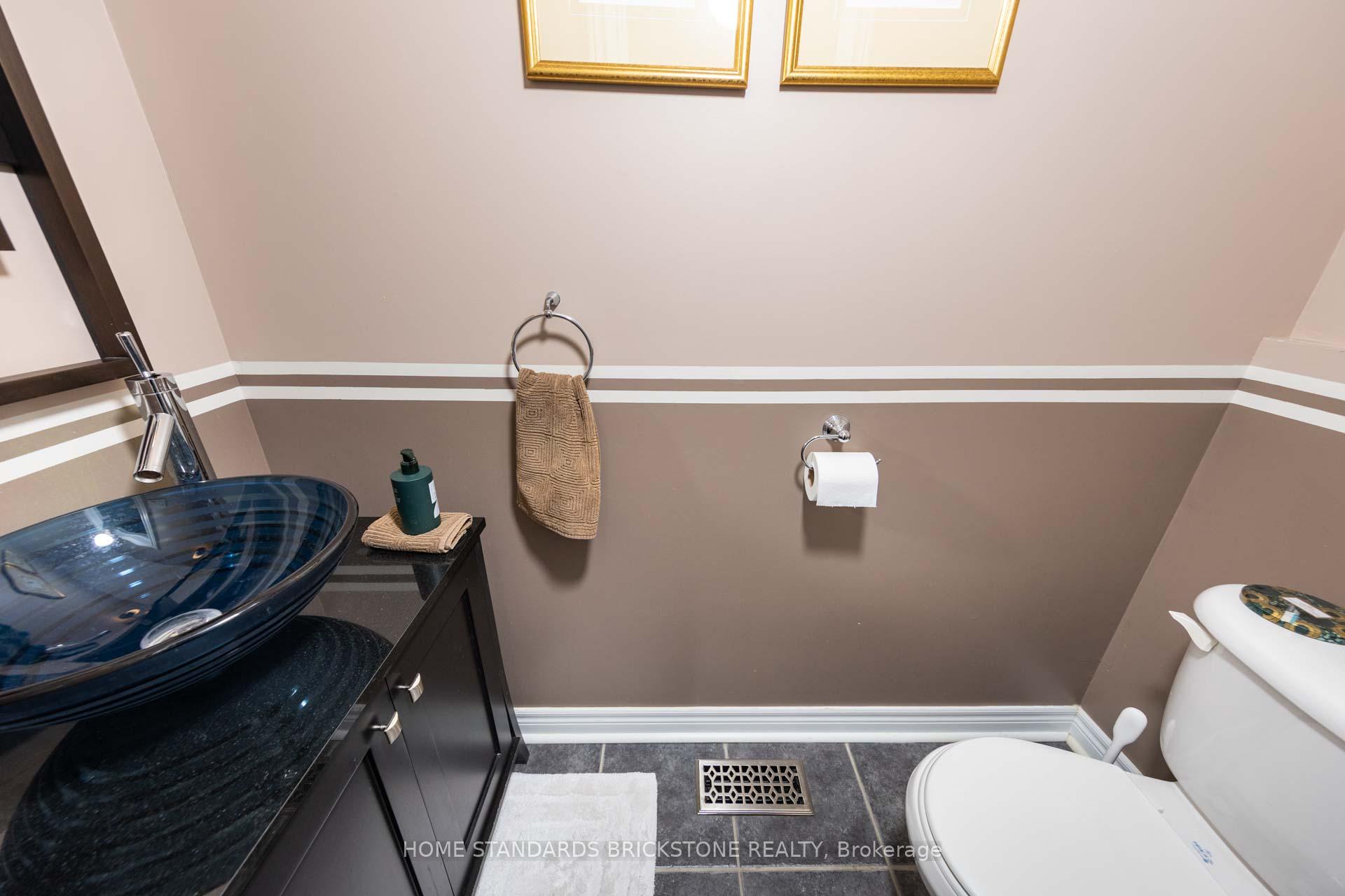 Photo 16 of 105 Mintwood Road, Vaughan, Patterson — HOMEH