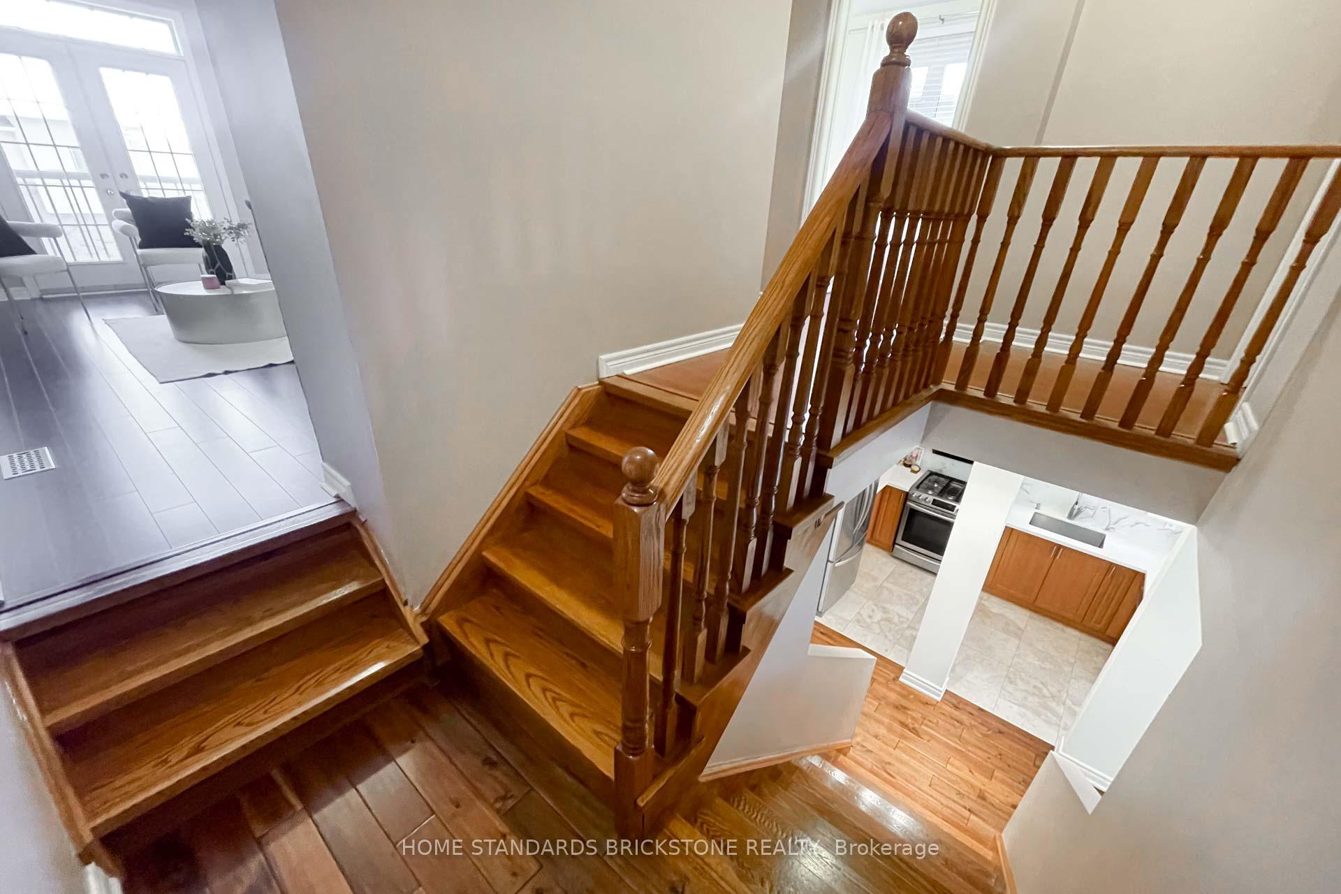 Photo 18 of 105 Mintwood Road, Vaughan, Patterson — HOMEH