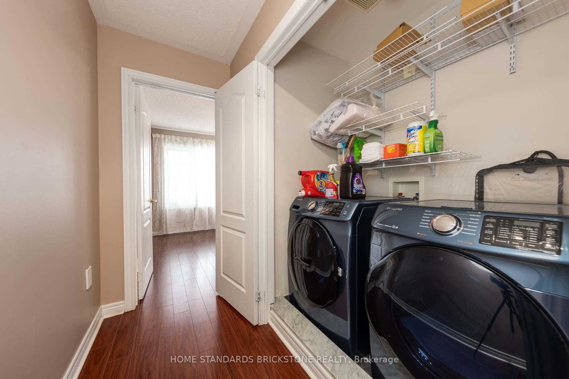 Photo 33 of 105 Mintwood Road, Vaughan, Patterson — HOMEH