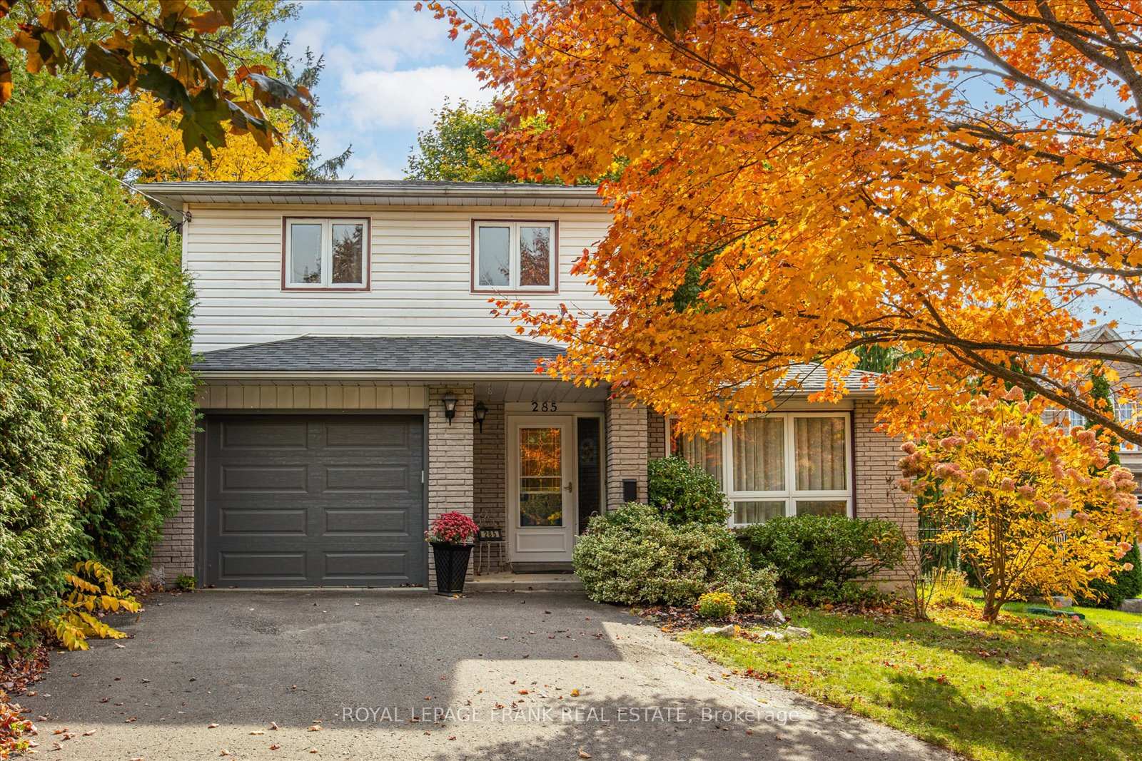 Photo 1 of 285 Cedar Valley Boulevard, Oshawa, Samac — HOMEH