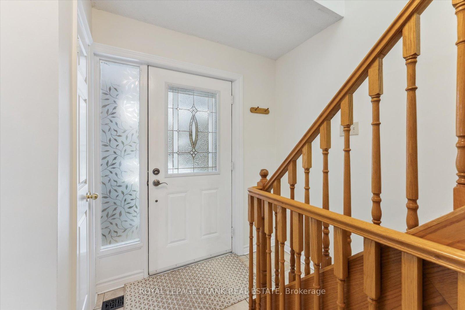 Photo 4 of 285 Cedar Valley Boulevard, Oshawa, Samac — HOMEH