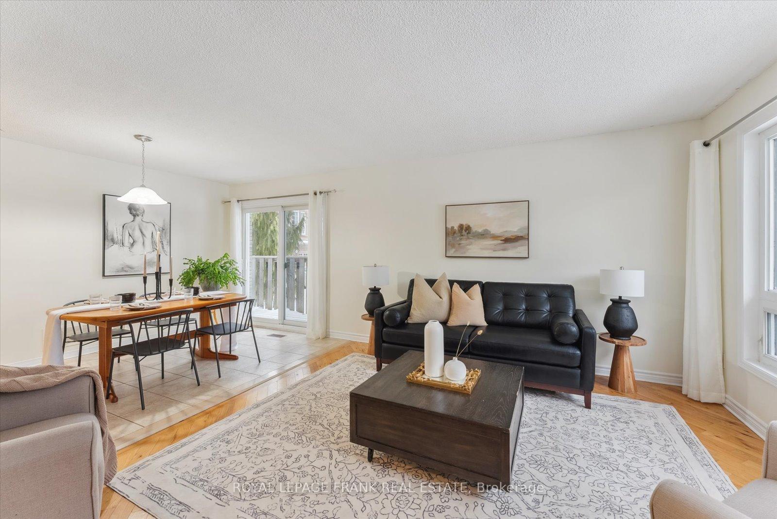 Photo 5 of 285 Cedar Valley Boulevard, Oshawa, Samac — HOMEH