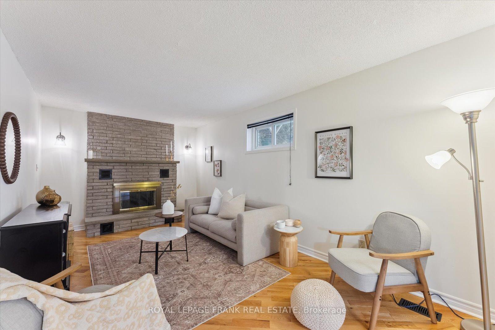 Photo 15 of 285 Cedar Valley Boulevard, Oshawa, Samac — HOMEH