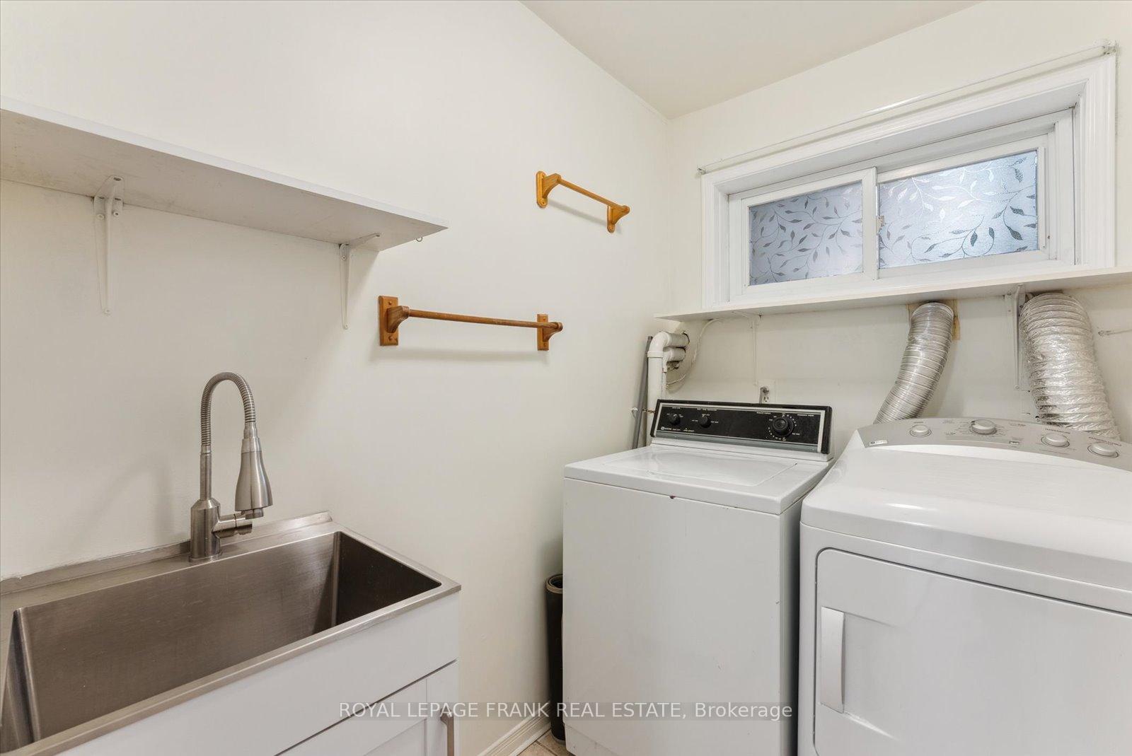 Photo 17 of 285 Cedar Valley Boulevard, Oshawa, Samac — HOMEH