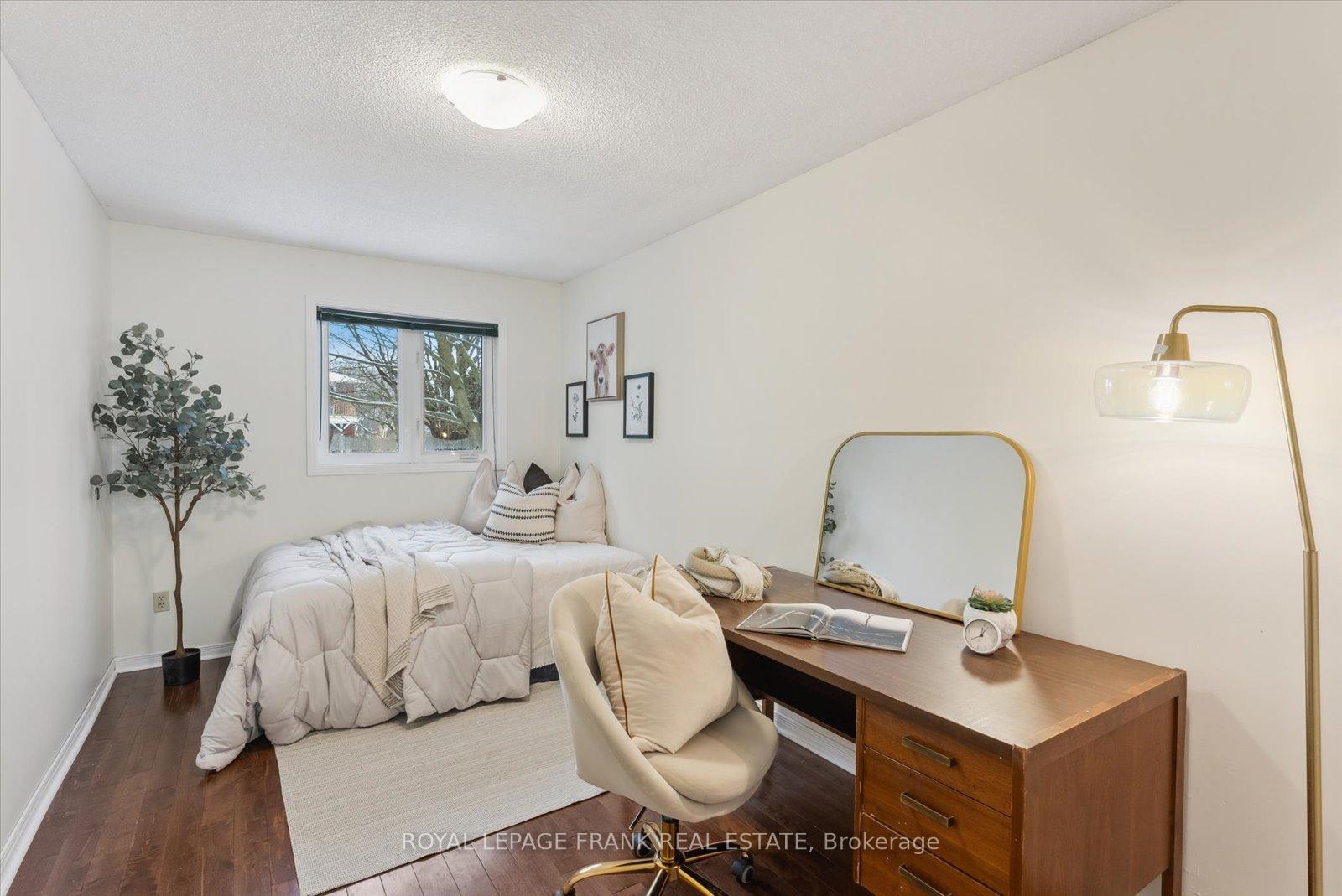 Photo 23 of 285 Cedar Valley Boulevard, Oshawa, Samac — HOMEH