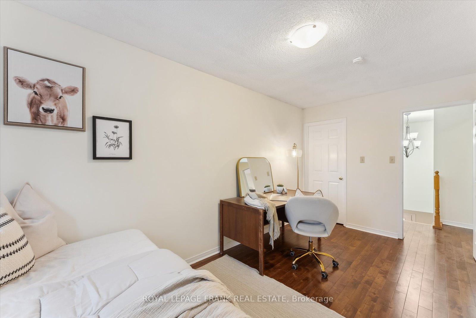 Photo 24 of 285 Cedar Valley Boulevard, Oshawa, Samac — HOMEH
