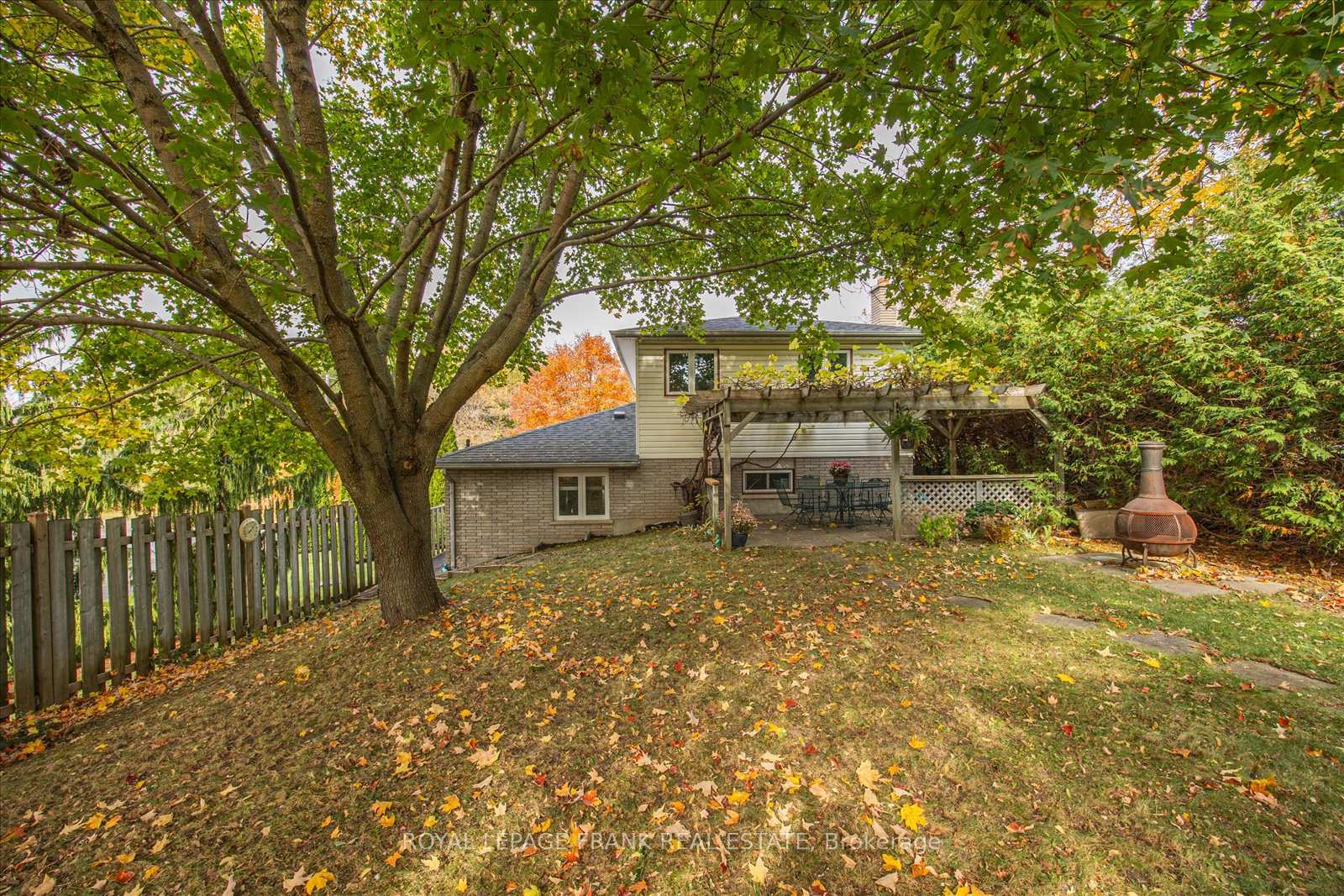 Photo 36 of 285 Cedar Valley Boulevard, Oshawa, Samac — HOMEH