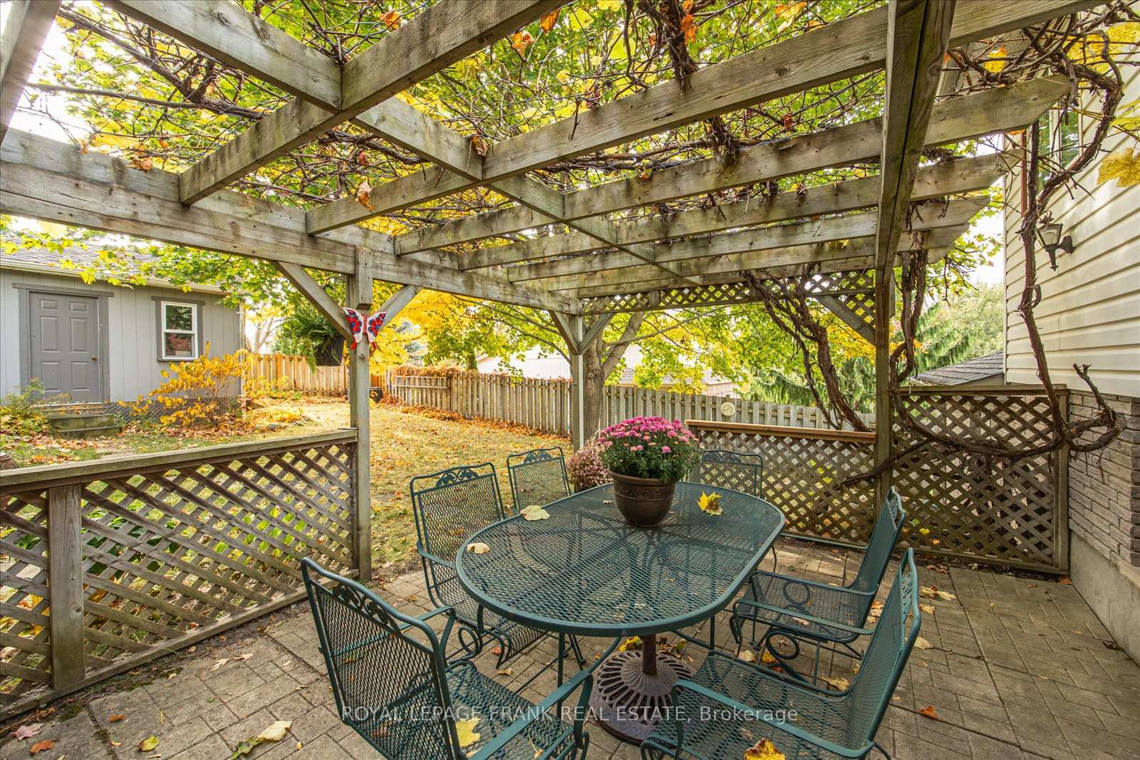 Photo 38 of 285 Cedar Valley Boulevard, Oshawa, Samac — HOMEH