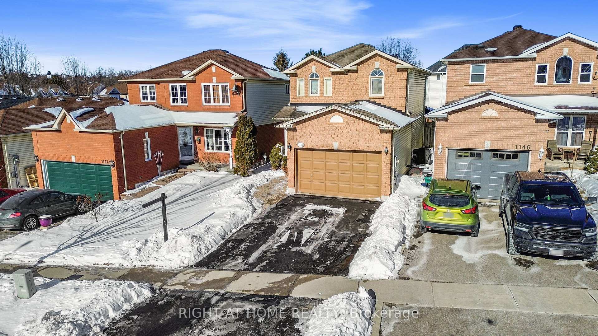 Photo 2 of 1144 Ridgemount Boulevard, Oshawa, Pinecrest — HOMEH
