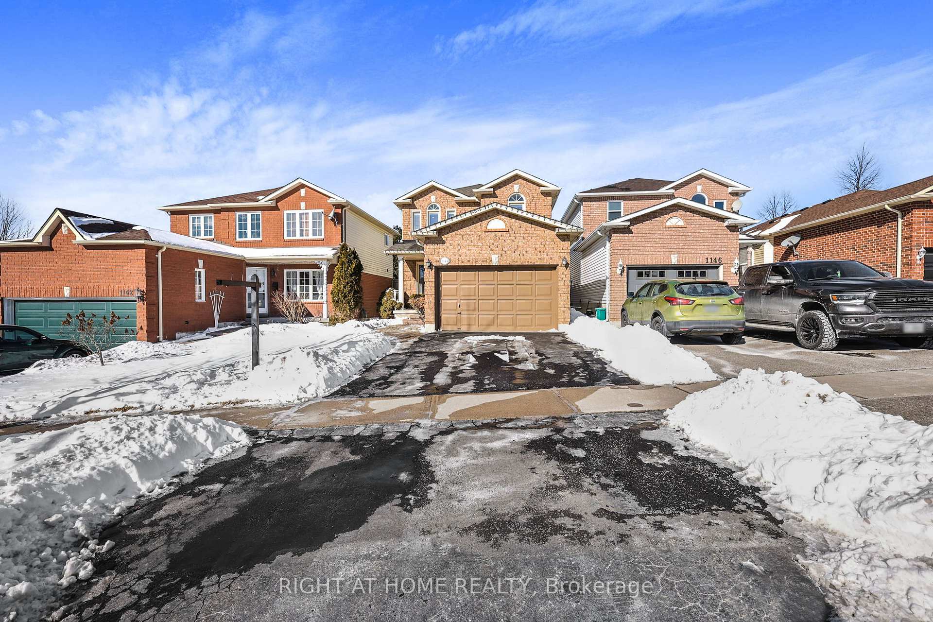 Photo 3 of 1144 Ridgemount Boulevard, Oshawa, Pinecrest — HOMEH