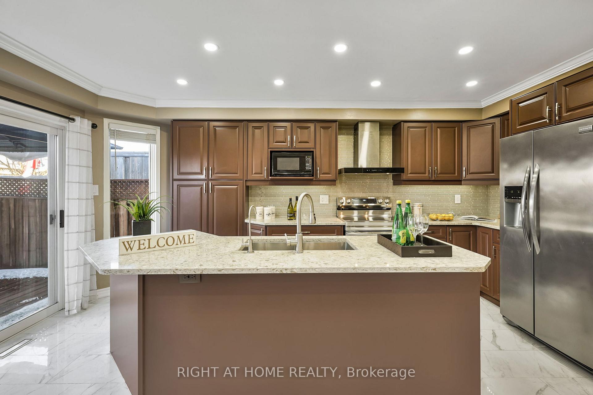 Photo 15 of 1144 Ridgemount Boulevard, Oshawa, Pinecrest — HOMEH