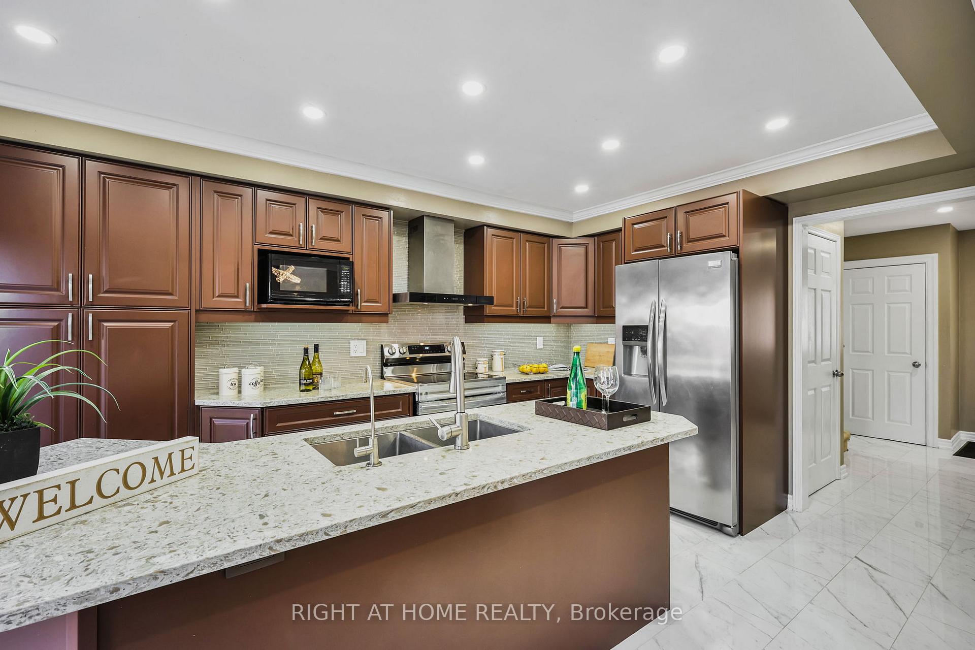 Photo 16 of 1144 Ridgemount Boulevard, Oshawa, Pinecrest — HOMEH