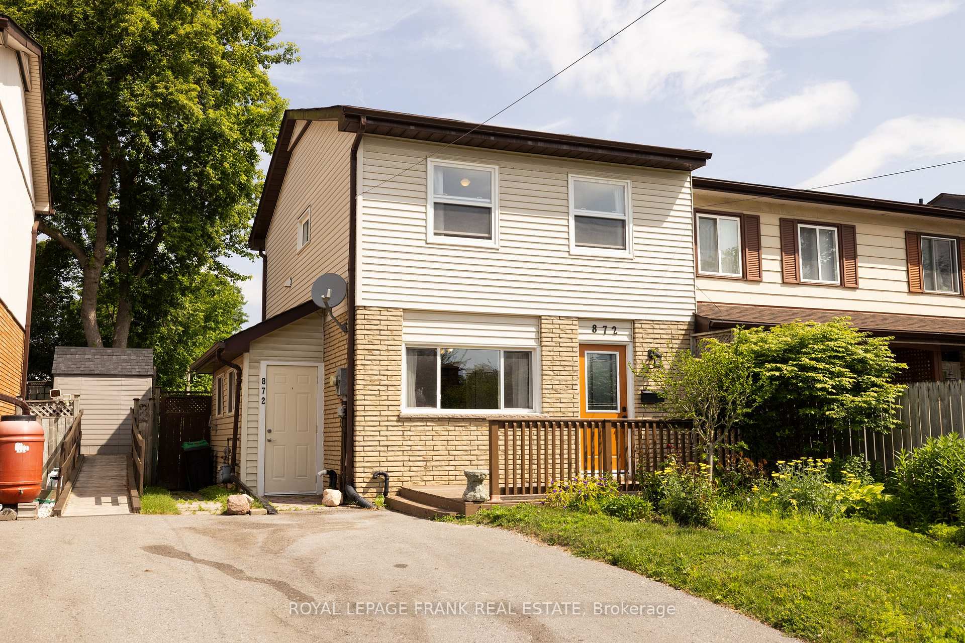 Photo 2 of 872 Chamberlain Street, Peterborough, Otonabee Ward 1 — HOMEH
