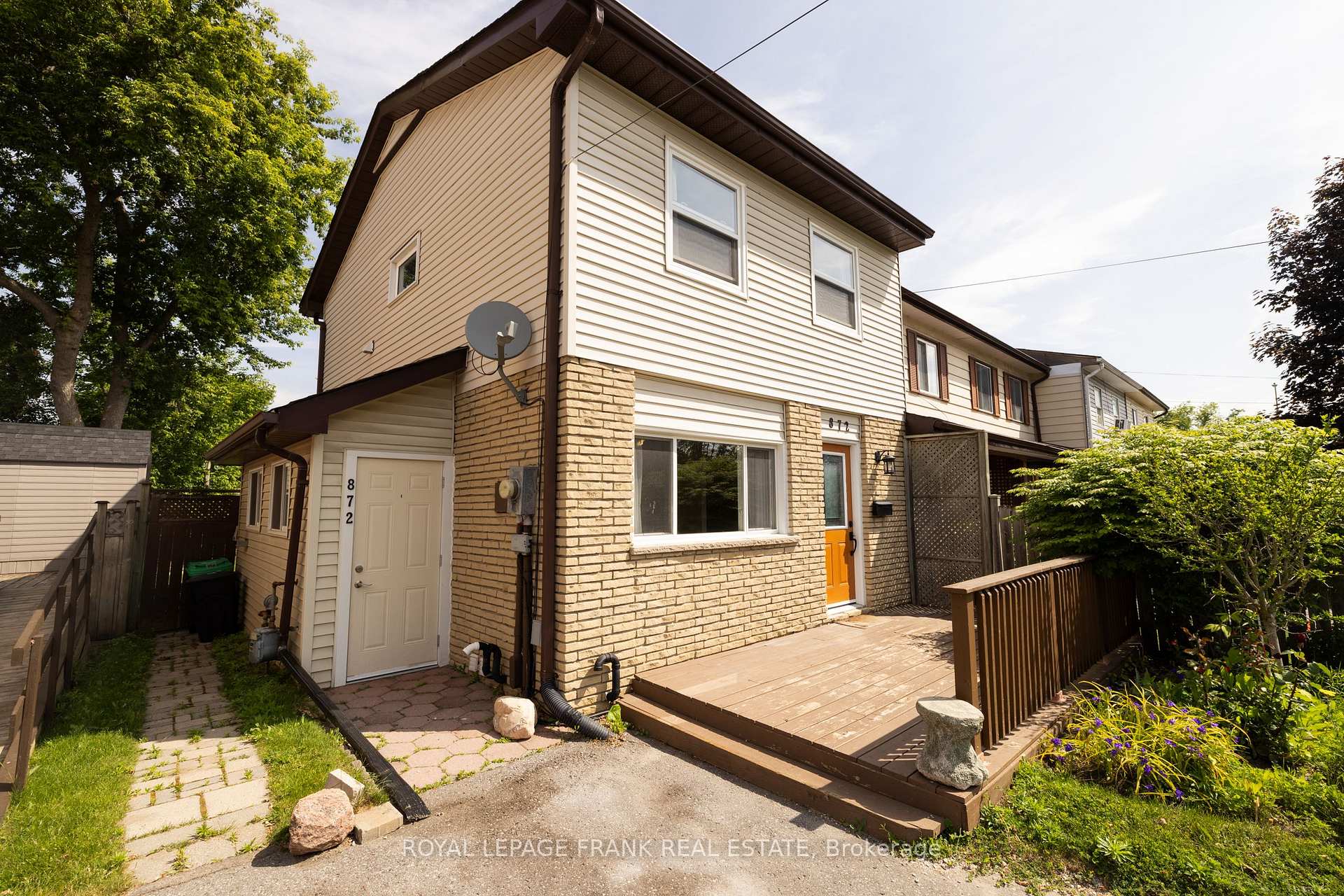Photo 3 of 872 Chamberlain Street, Peterborough, Otonabee Ward 1 — HOMEH