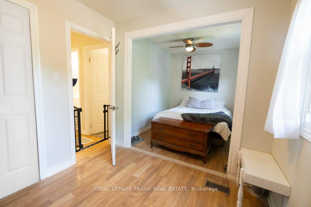 Photo 16 of 872 Chamberlain Street, Peterborough, Otonabee Ward 1 — HOMEH