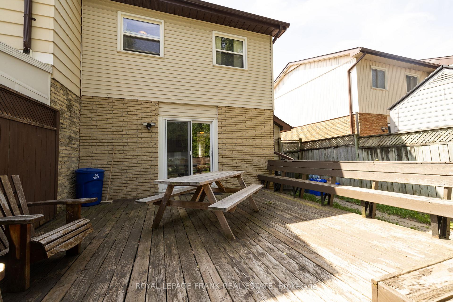 Photo 23 of 872 Chamberlain Street, Peterborough, Otonabee Ward 1 — HOMEH