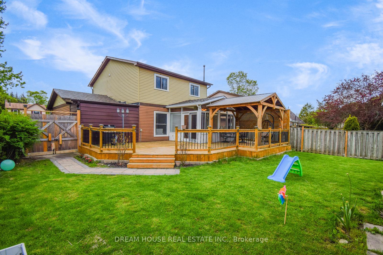 Photo 25 of 399 Dickens Drive, Oshawa, Eastdale — HOMEH