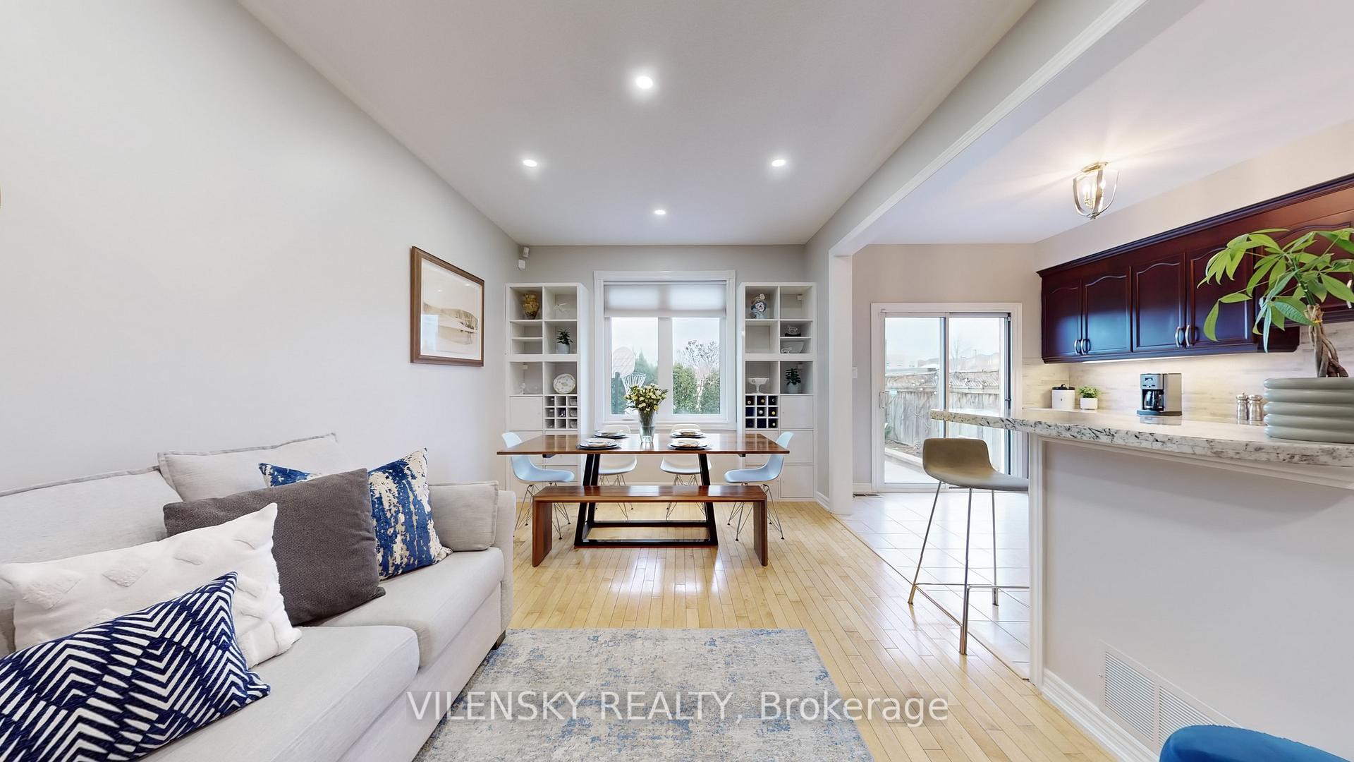 Photo 7 of 65 Bentwood Crescent, Vaughan, Patterson — HOMEH
