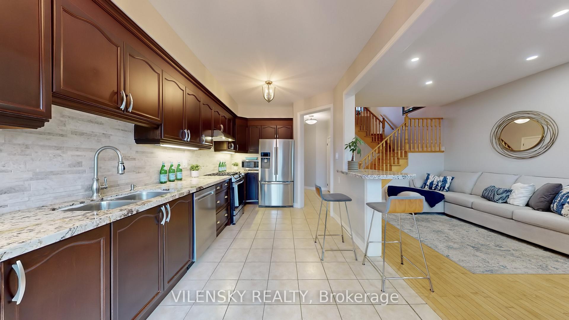 Photo 11 of 65 Bentwood Crescent, Vaughan, Patterson — HOMEH