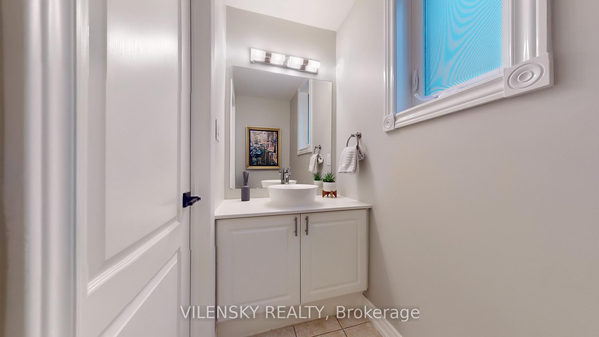 Photo 15 of 65 Bentwood Crescent, Vaughan, Patterson — HOMEH