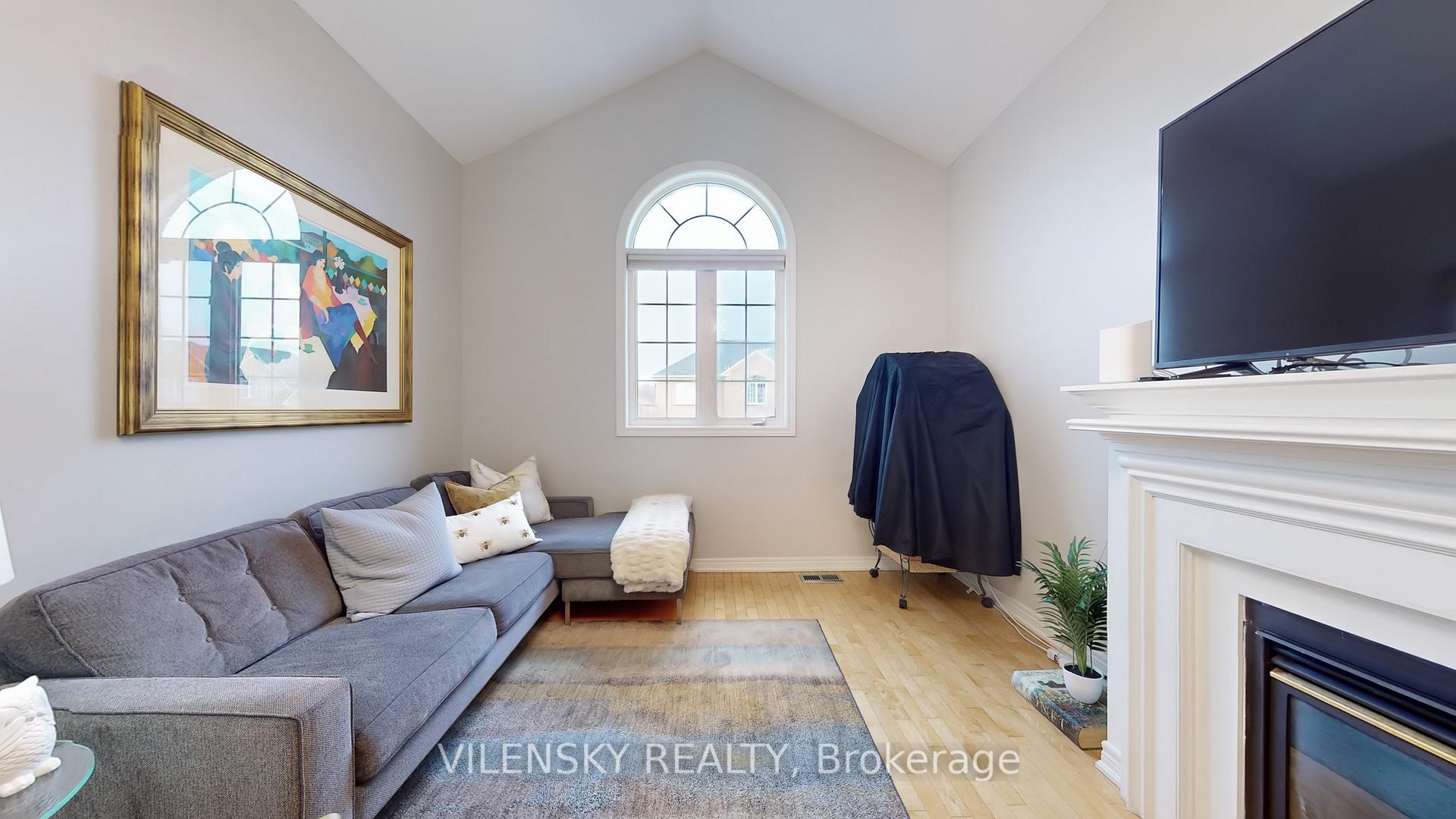 Photo 18 of 65 Bentwood Crescent, Vaughan, Patterson — HOMEH