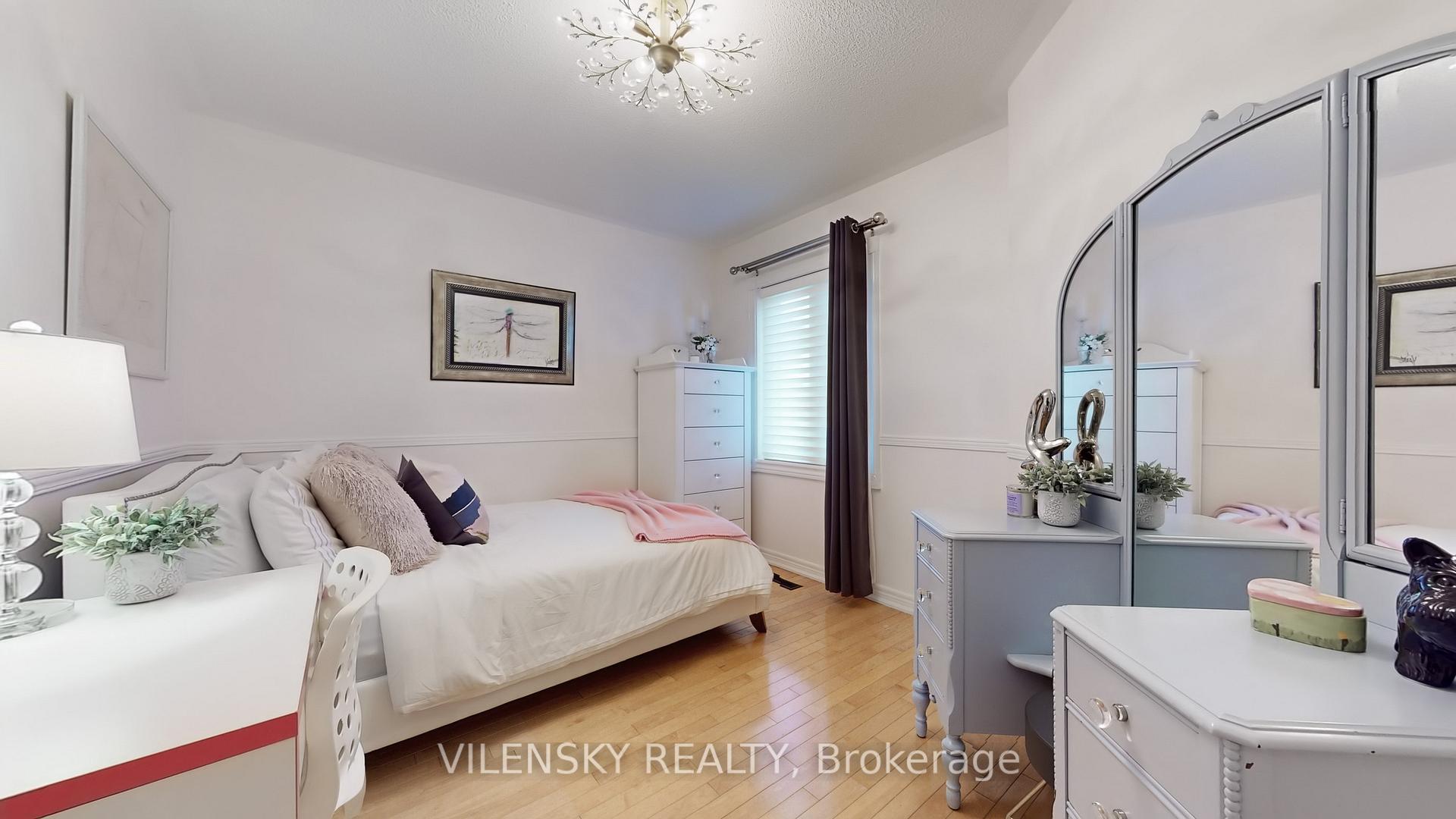 Photo 26 of 65 Bentwood Crescent, Vaughan, Patterson — HOMEH