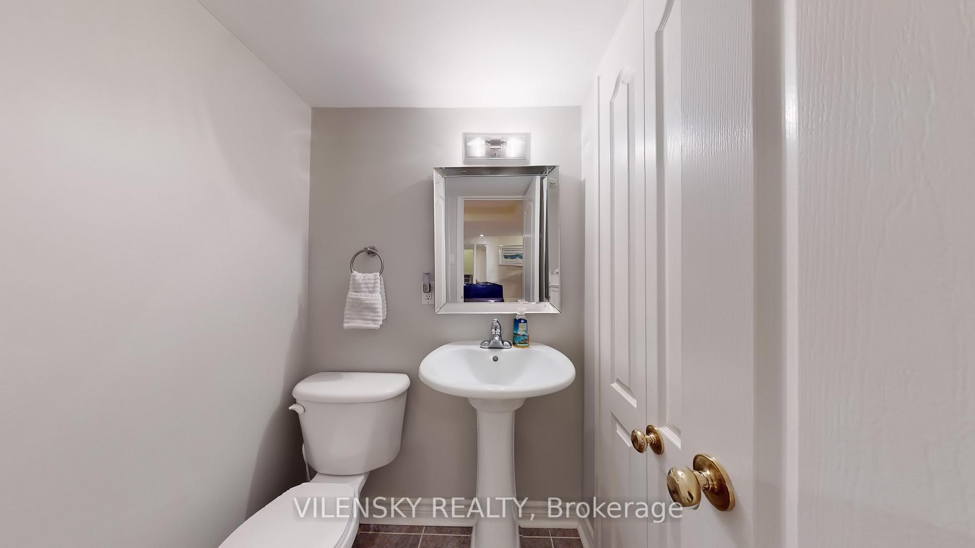 Photo 32 of 65 Bentwood Crescent, Vaughan, Patterson — HOMEH