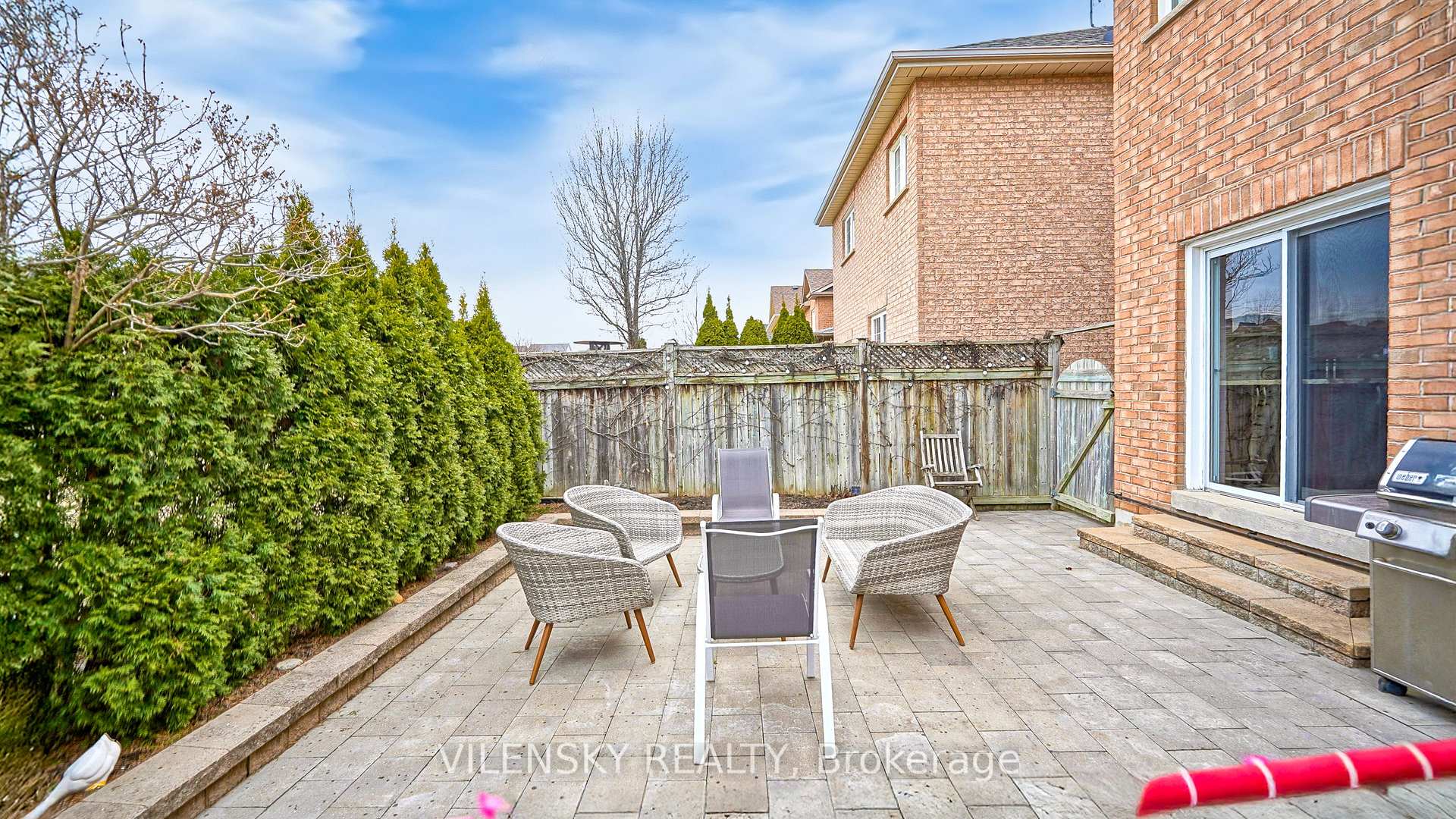 Photo 36 of 65 Bentwood Crescent, Vaughan, Patterson — HOMEH