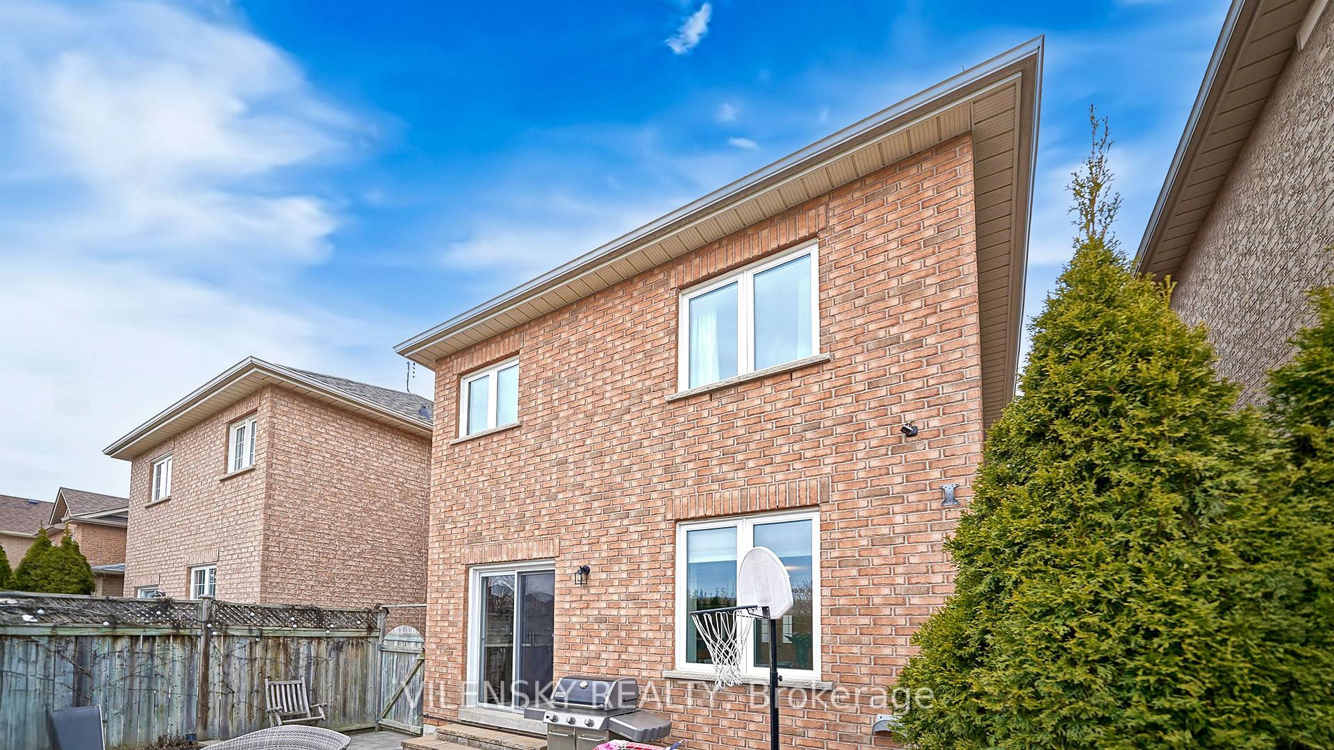 Photo 40 of 65 Bentwood Crescent, Vaughan, Patterson — HOMEH