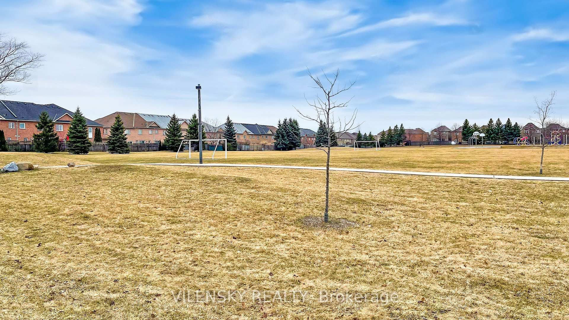 Photo 41 of 65 Bentwood Crescent, Vaughan, Patterson — HOMEH