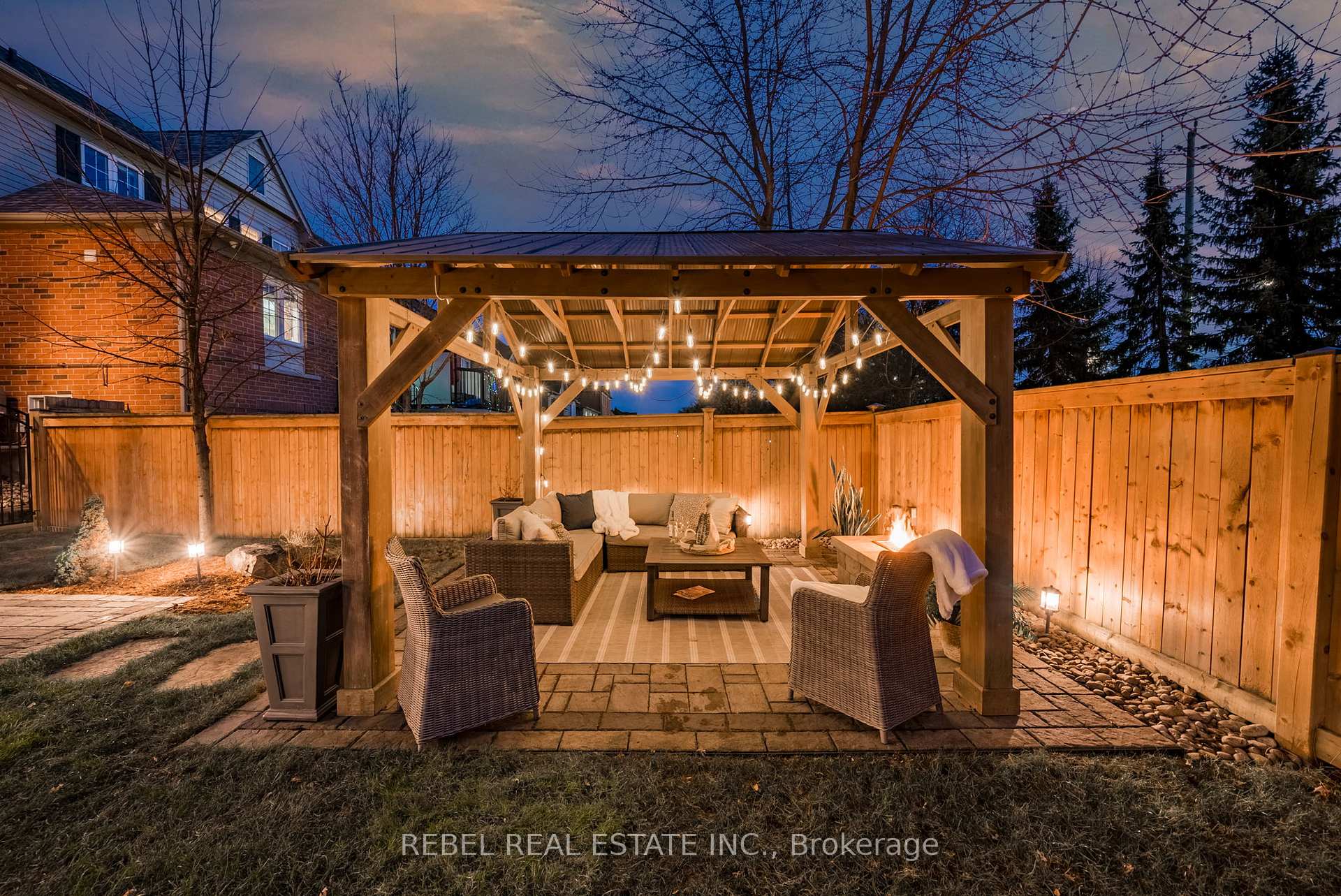 Photo 38 of 2202 Minsky Place, Oshawa, Windfields — HOMEH