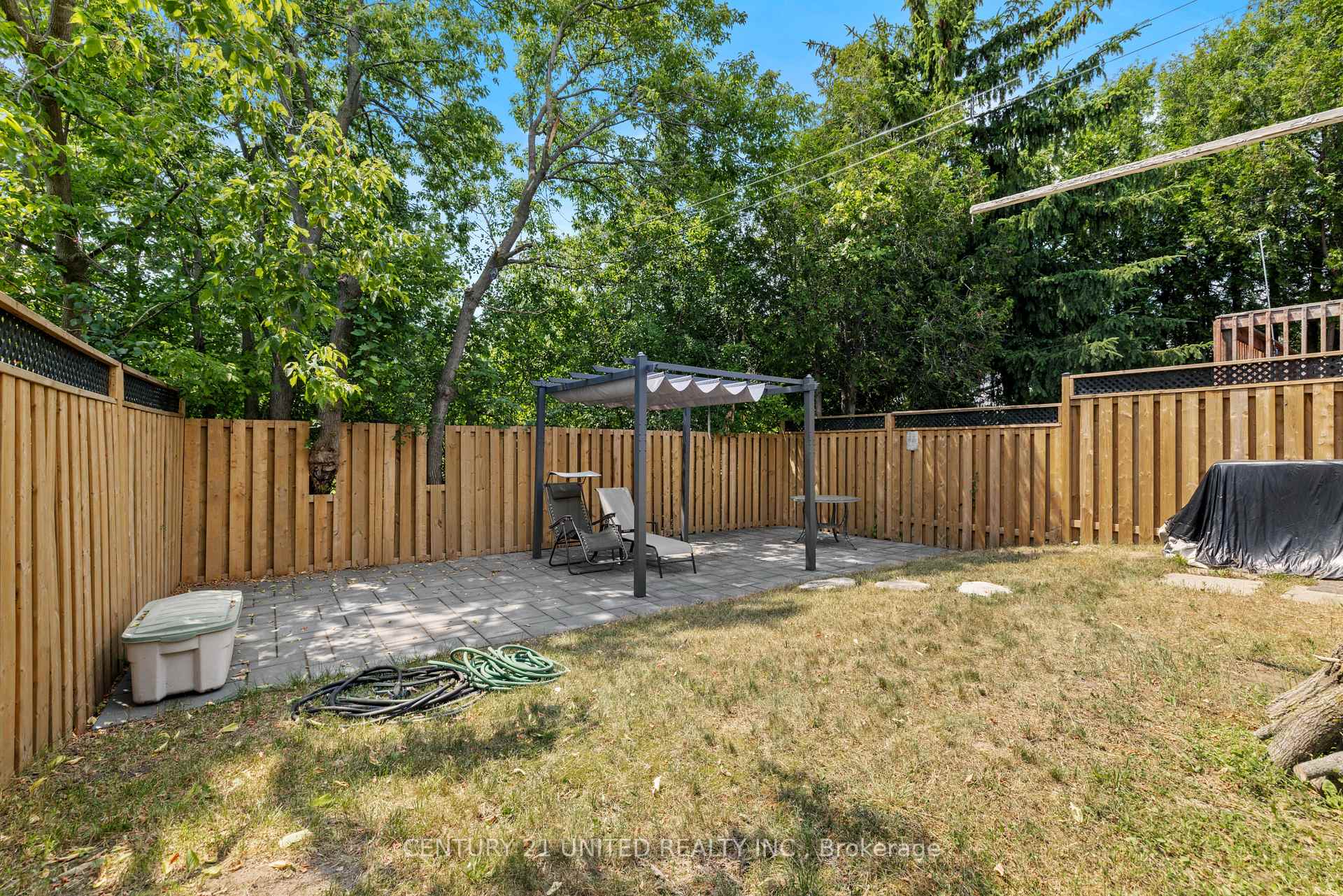 Photo 22 of 831 Mountain Ash Road, Peterborough, Otonabee Ward 1 — HOMEH