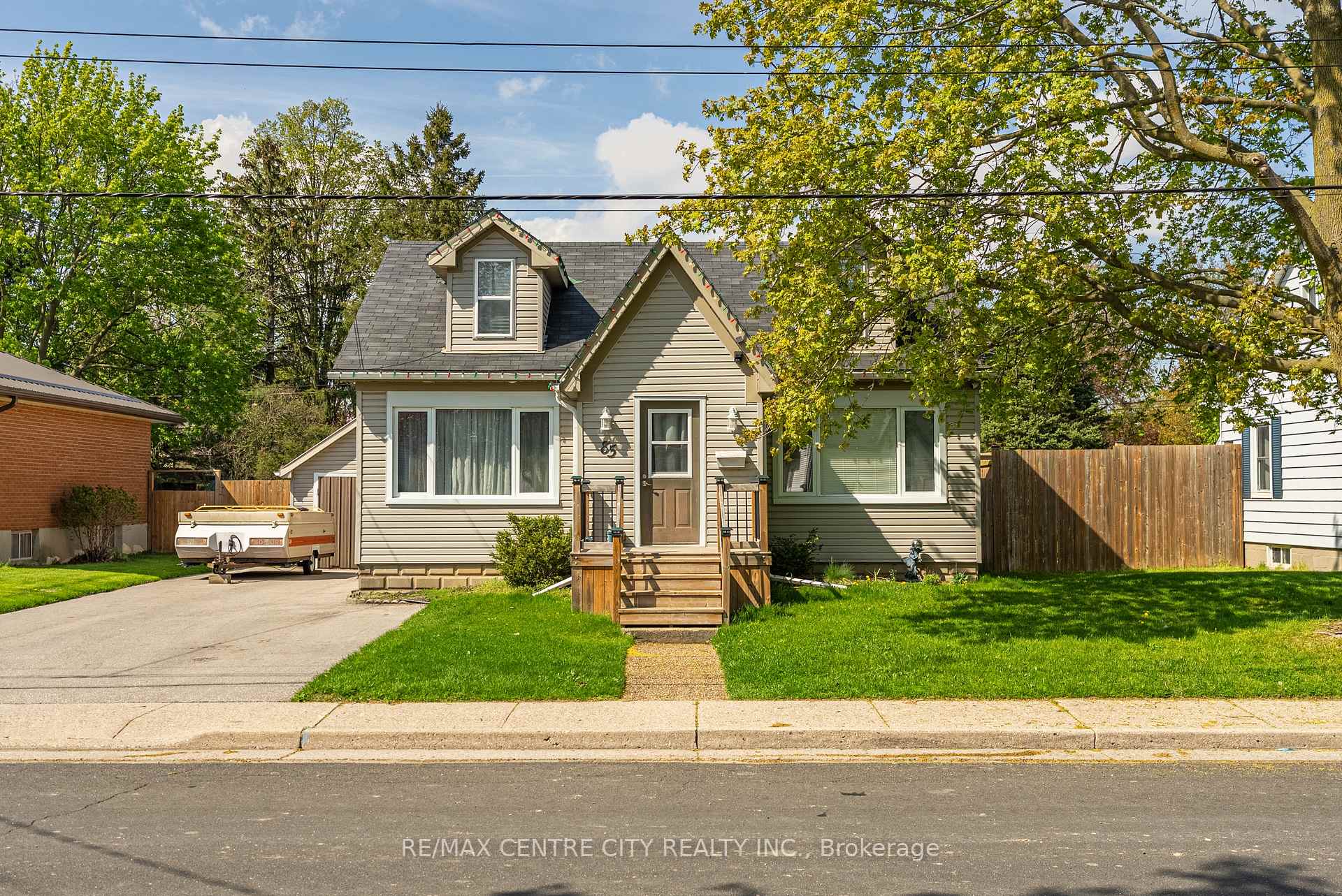 Photo 1 of 85 Pine Street E, Aylmer — HOMEH