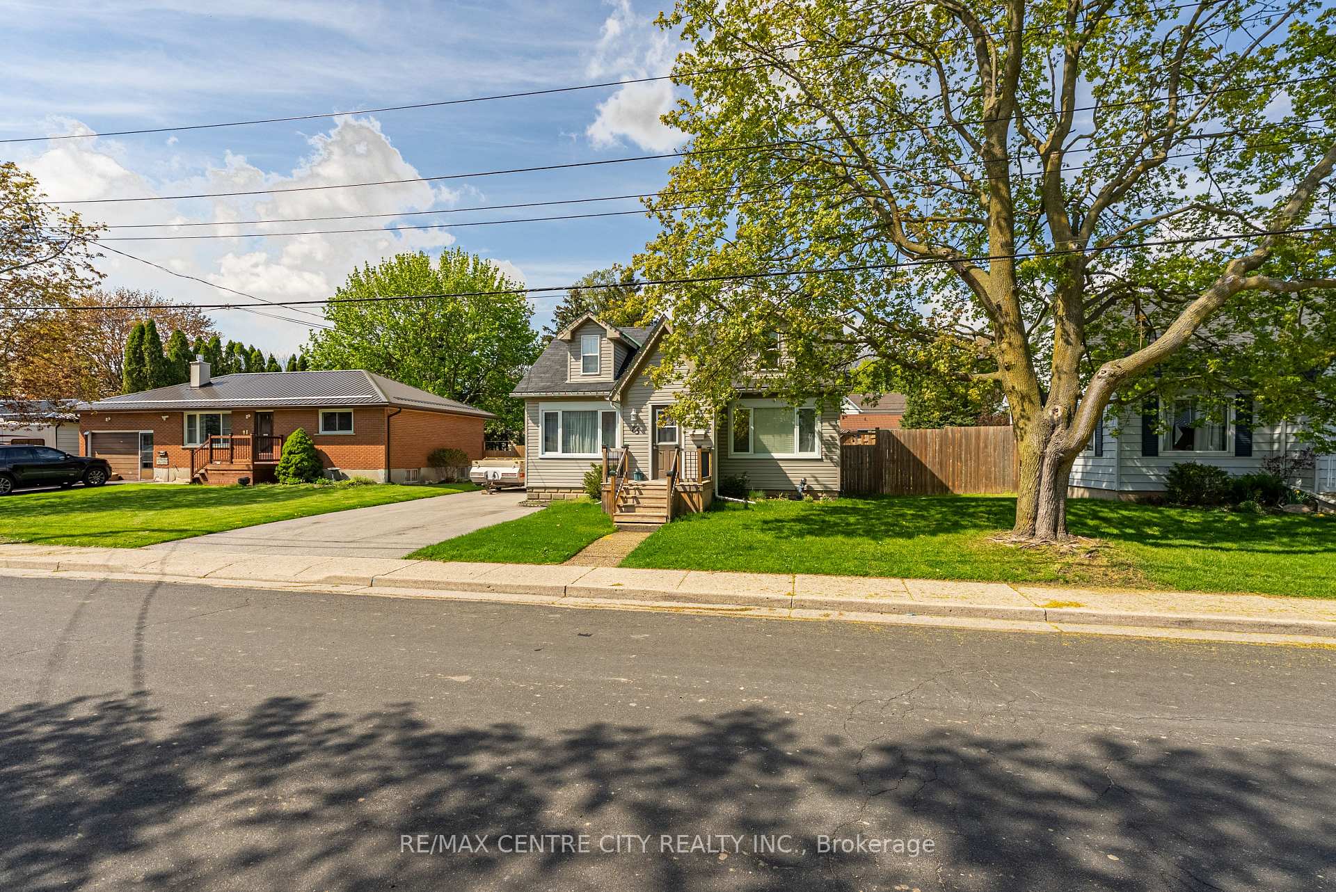 Photo 5 of 85 Pine Street E, Aylmer — HOMEH