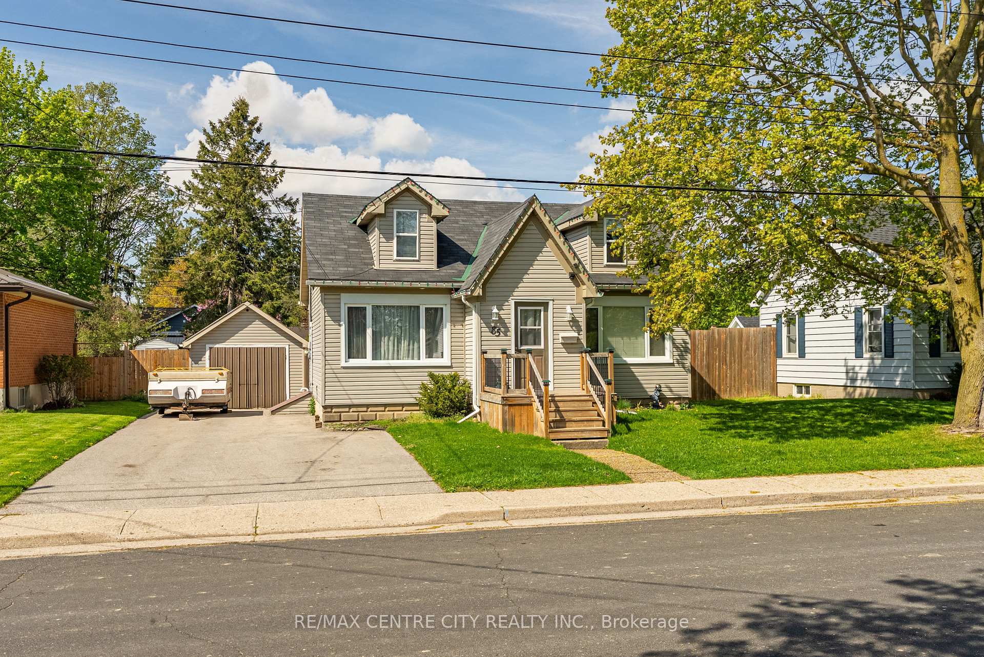 Photo 7 of 85 Pine Street E, Aylmer — HOMEH