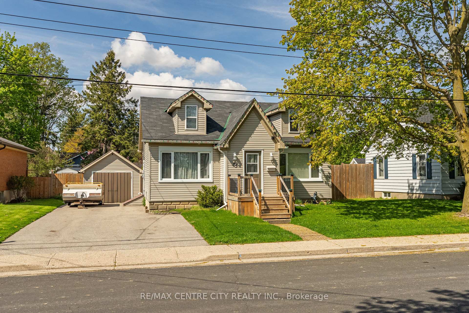 Photo 8 of 85 Pine Street E, Aylmer — HOMEH