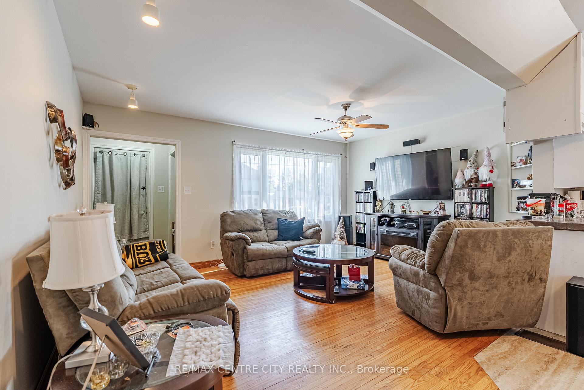 Photo 10 of 85 Pine Street E, Aylmer — HOMEH