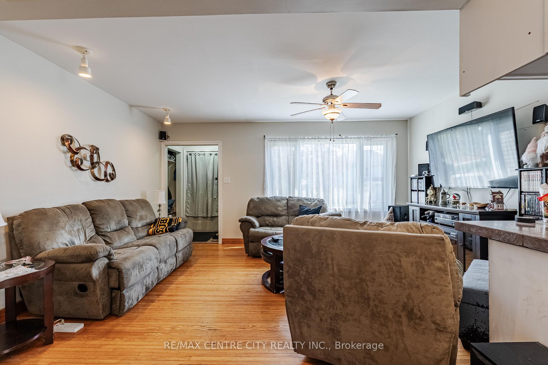 Photo 11 of 85 Pine Street E, Aylmer — HOMEH