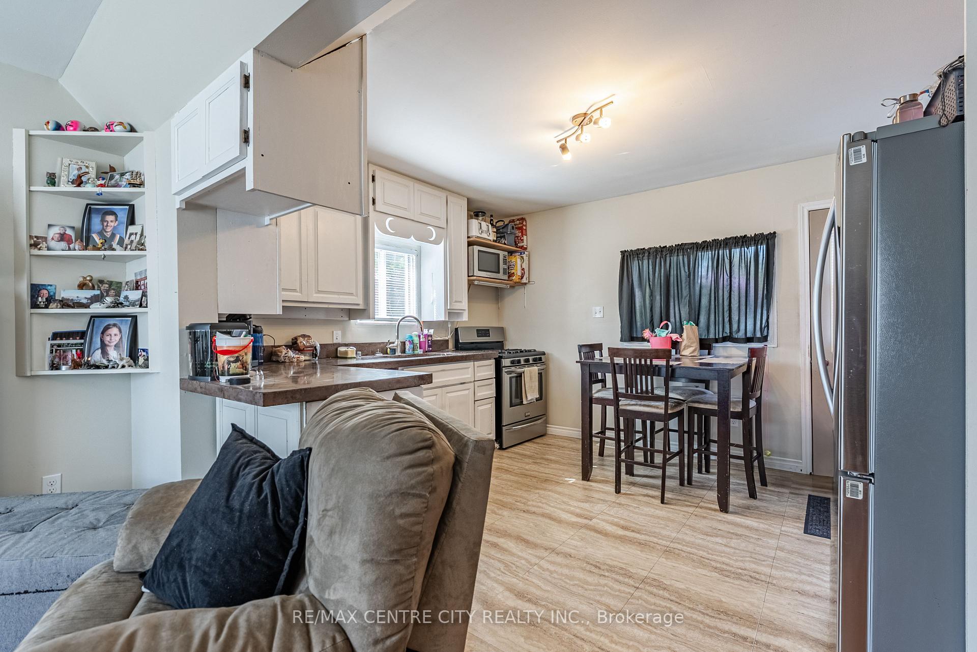 Photo 19 of 85 Pine Street E, Aylmer — HOMEH