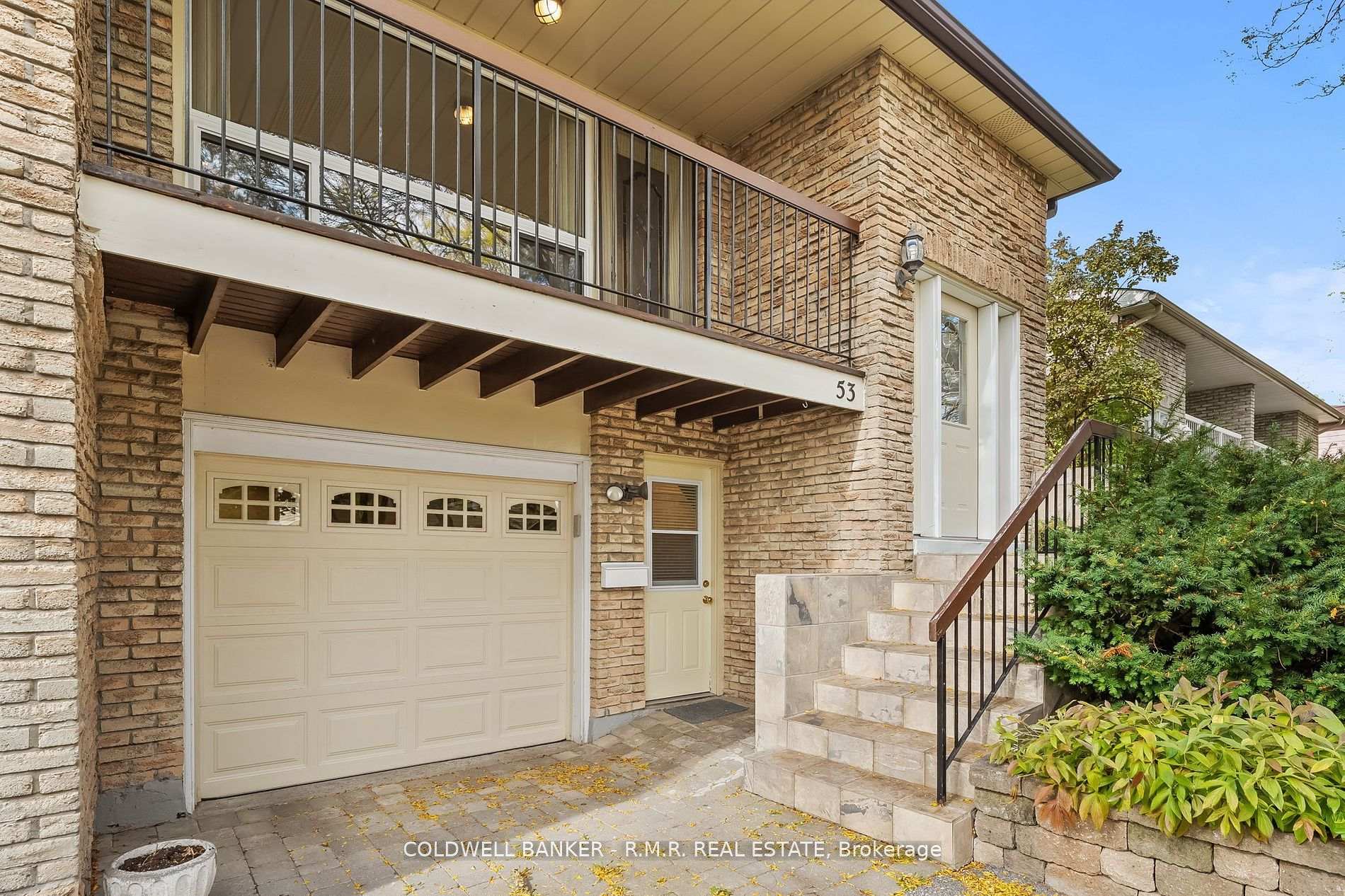 Photo 4 of 53 Guthrie Crescent, Whitby, Lynde Creek — HOMEH